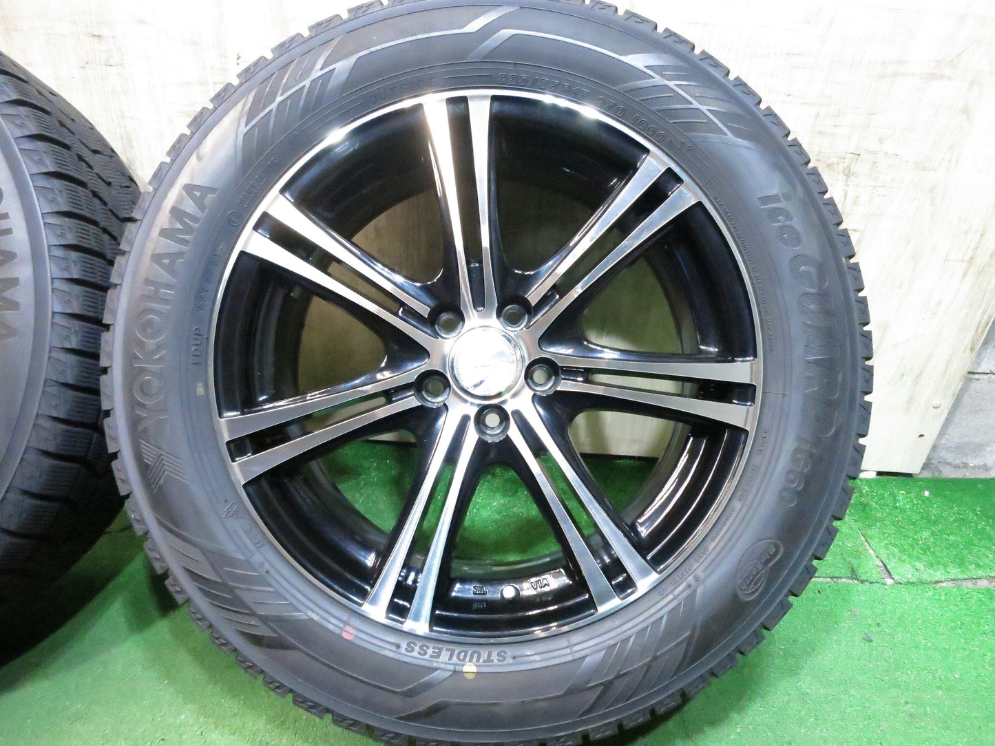 [送料無料]バリ溝！21年！ほぼ10分★スタッドレス 225/55R17 ヨコハマ アイスガード iG60 STRANGER ストレンジャー 17インチ PCD100/5H★3022016Hス