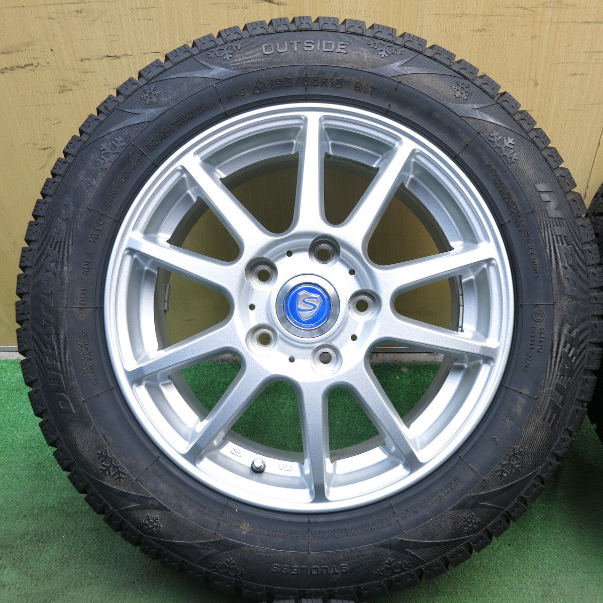 *送料無料* 超バリ溝！キレイ！ほぼ10分★スタッドレス 195/65R15 インステート DURATION30 STRANGER ストレンジャー 15インチ PCD114.3/5H★4020911KKス