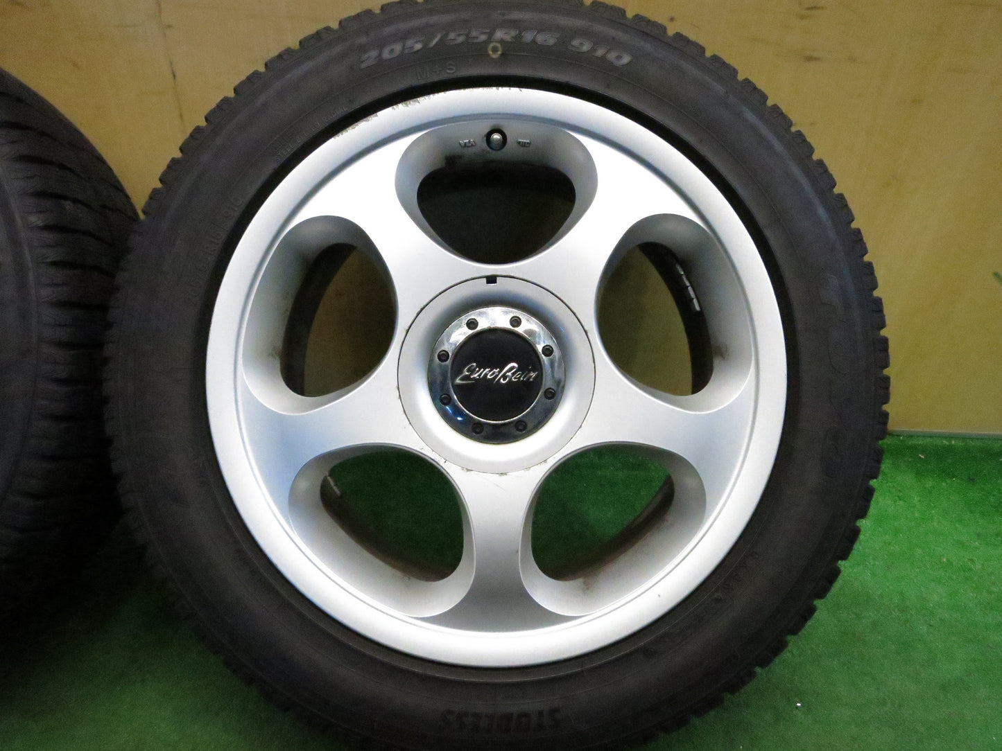 [送料無料]バリ溝！19年！9.5分★スタッドレス 205/55R16 トーヨー ガリット G5 EuroBein ユーロバイン 16インチ PCD100 114.3/5H マルチ★3011004Hス
