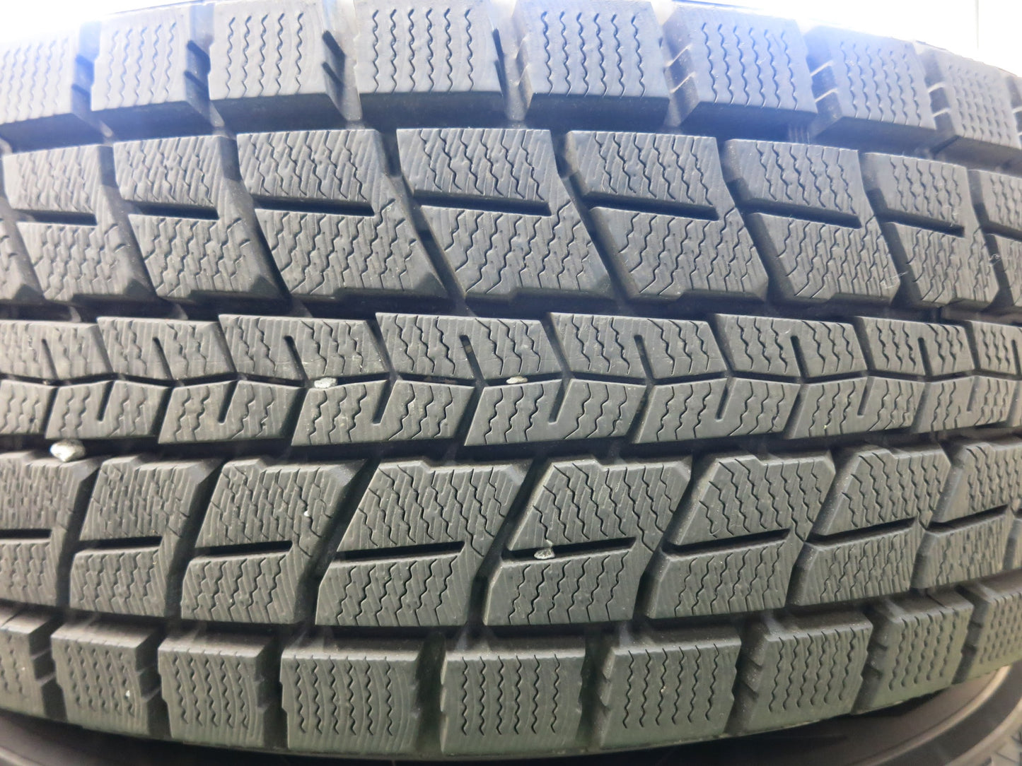 [送料無料]超バリ溝！20年！ほぼ10分★レクサス 等 235/65R18 スタッドレス ダンロップ ウインターマックス SJ8 MiD マルカ 18インチ PCD114.3/5H★3022202ヒス