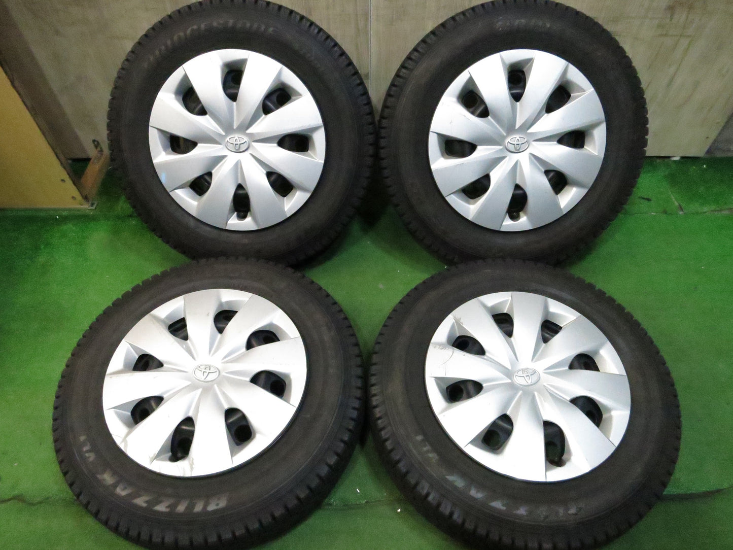 [送料無料]バリ溝！21年！ほぼ10分★トヨタ プロボックス 純正 スチール 155/80R14 88/86N スタッドレス ブリヂストン ブリザック VL1 PCD100/4H★3011703Hス