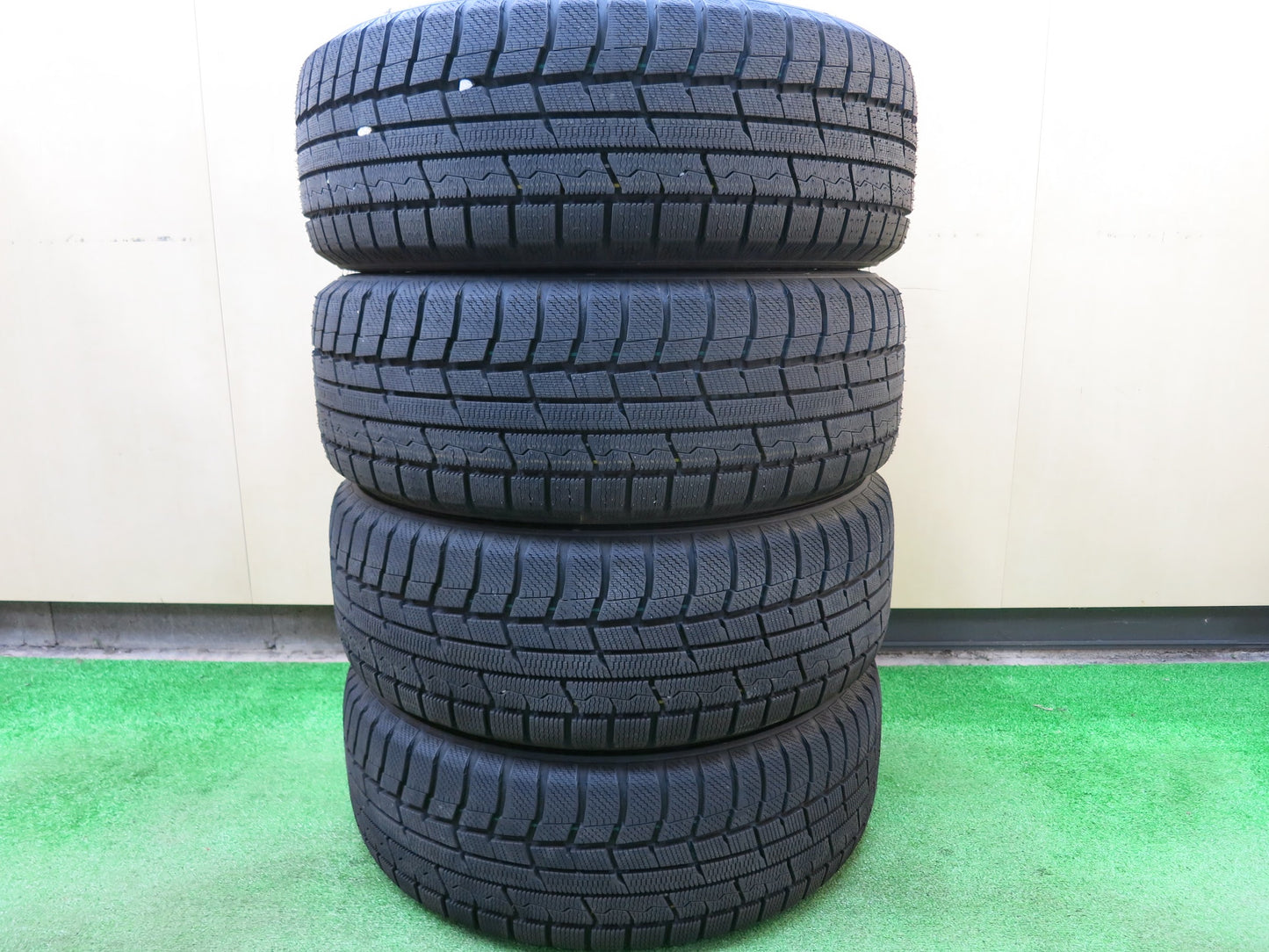 [送料無料]超バリ溝！22年！キレイ！ほぼ10分★スタッドレス 205/55R16 トーヨー ウインタートランパス TX NEXTA ネクスタ 16インチ PCD114.3/5H★3011001ヒス