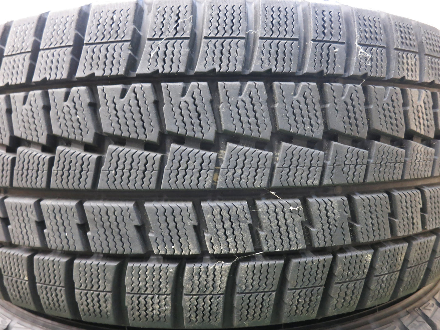 [送料無料]バリ溝！9.5分★スバル レヴォーグ レガシィ WRX S4 純正 225/45R18 スタッドレス ダンロップ ウインターマックス WM01 PCD114.3/5H★3012802ヒス