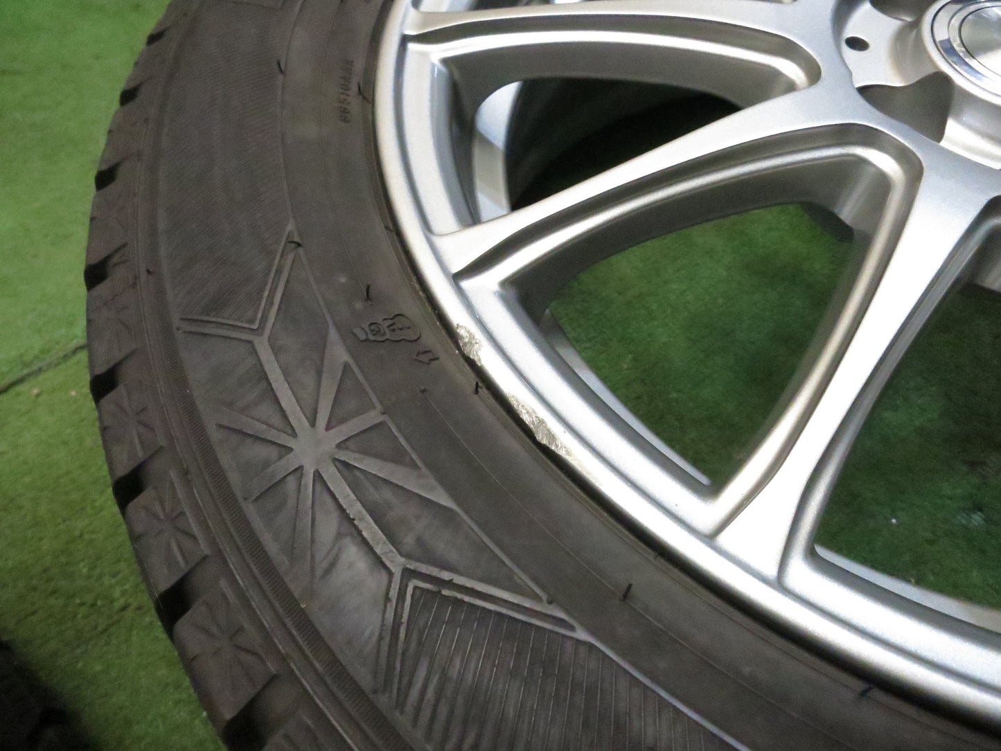 [送料無料]キレイ★スタッドレス 185/60R15 グッドイヤー アイスナビ6 ravrion LUMIERE ラブリオン 15インチ PCD100/4H★3020314Hス