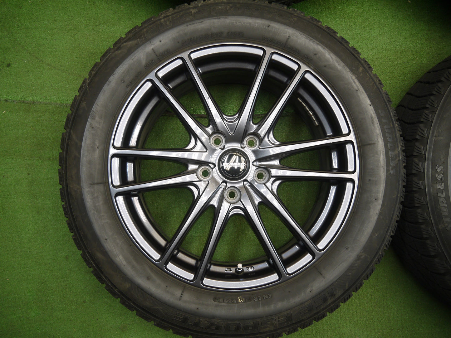 [送料無料]4本価格！18年★スタッドレス 215/60R17 アイスエスポルテ WAREN HOT STUFF ヴァーレン 17インチ PCD114.3/5H★2121311クス