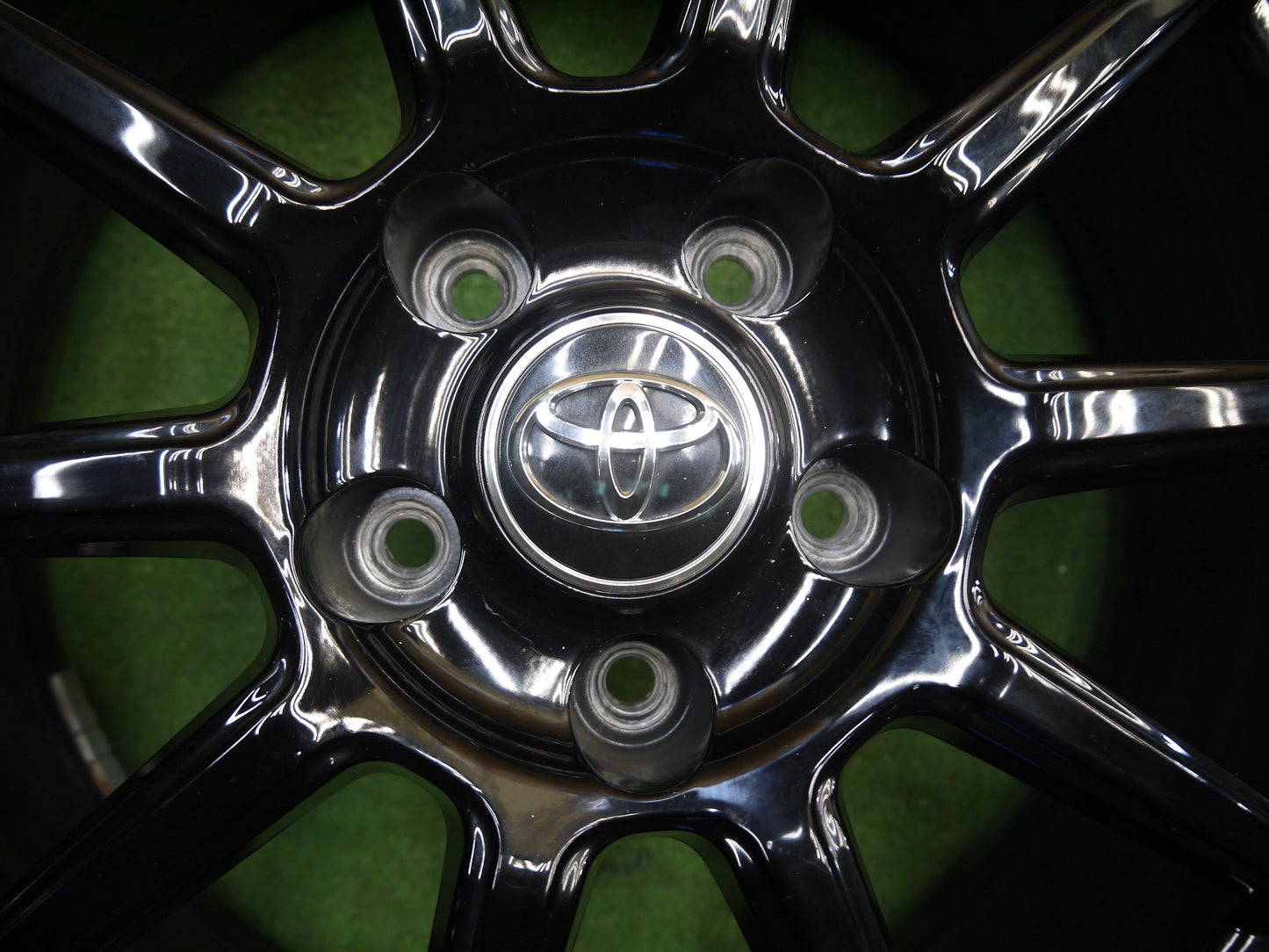 [送料無料]バリ溝！19年！キレイ！9.5分★スタッドレス 225/60R17 ヨコハマ アイスガード iG60 社外 アルミ トヨタ 17インチ PCD114.3/5H★2110805アス