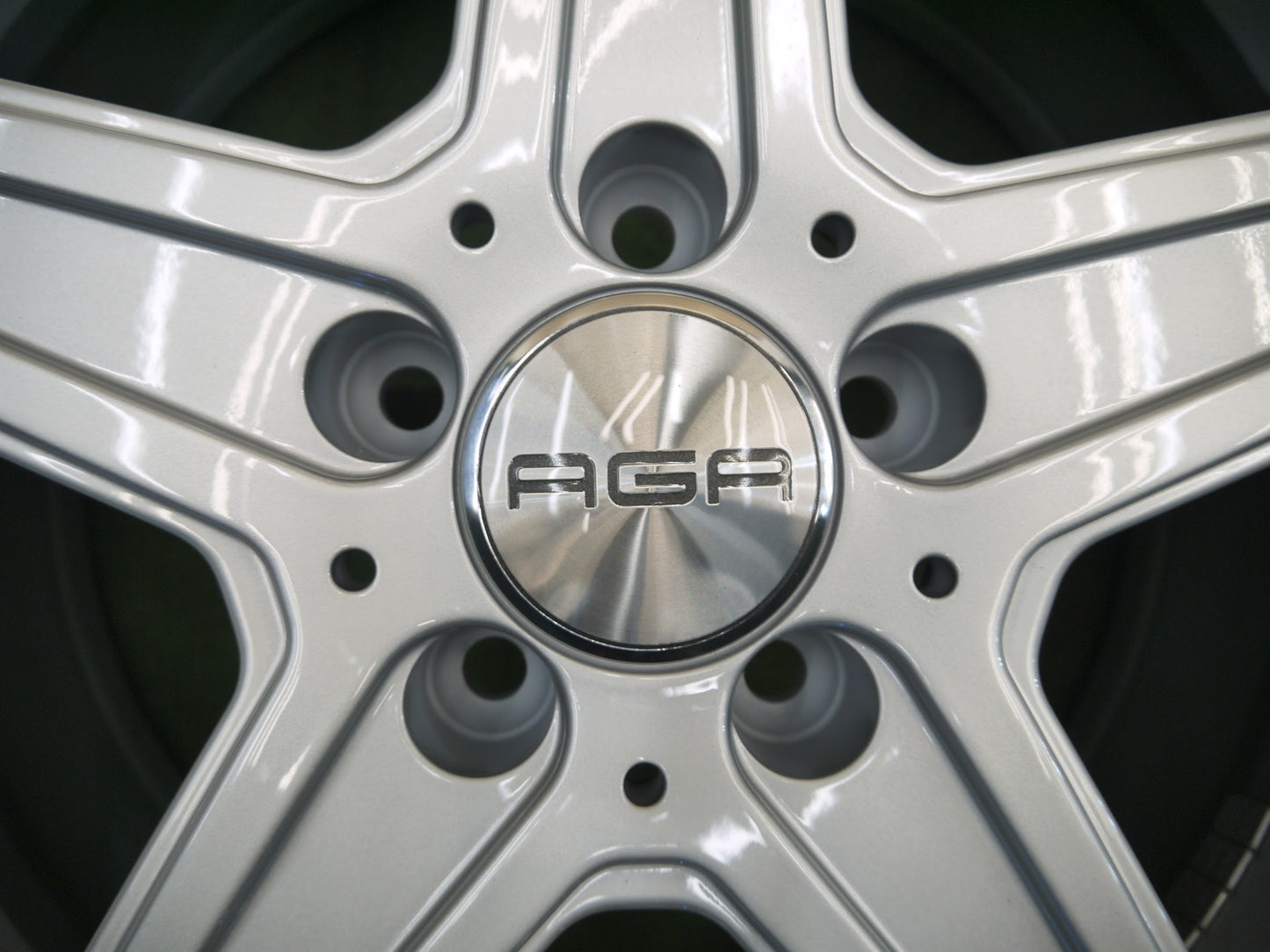 [送料無料]未使用！22年★BMW アウディ 等 AGA 205/60R16 スタッドレス ピレリ アイスゼロ アシンメトリコ PCD112/5H★3011804クス