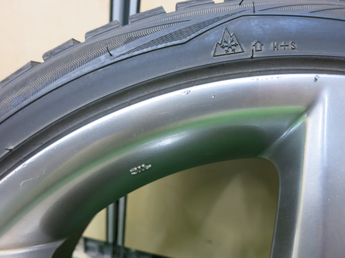 [送料無料]バリ溝！9分★レクサス GS430 純正 225/40R18 スタッドレス ダンロップ ウインターマックス WM01 18インチ PCD114.3/5H★3030408ヒス