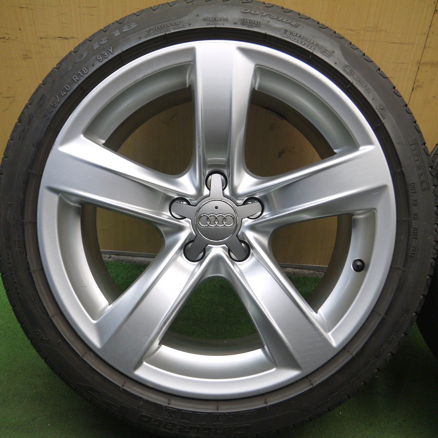 *送料無料*キレイ★アウディ A5 純正 245/40R18 ピレリ Cinturato P7 チントゥラート 18インチ PCD112/5H★3121301Hノ