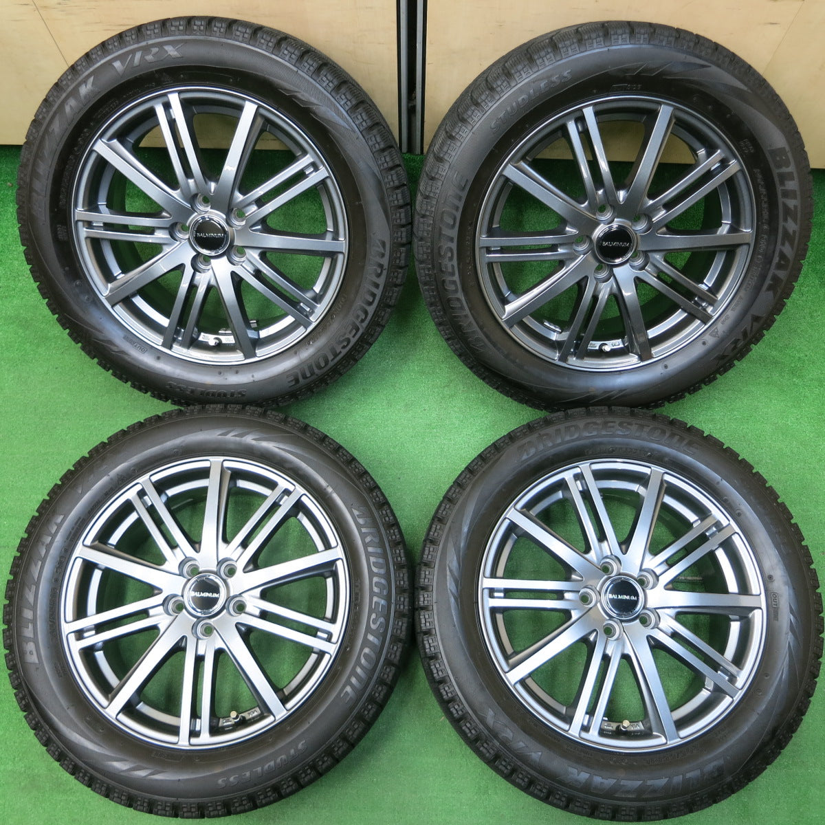 *送料無料*バリ溝！キレイ！8.5分★スタッドレス 205/55R16 ブリヂストン ブリザック VRX BALMINUM バルミナ 16インチ PCD100/5H★4010307イス