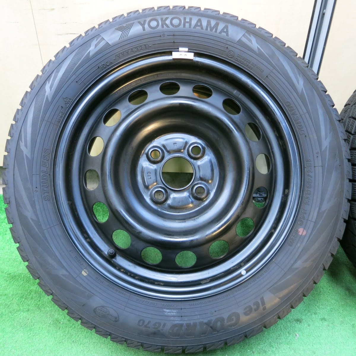 [送料無料]バリ溝！21年！キレイ！9.5分★ホンダ フィット 純正 スチール 185/60R15 スタッドレス ヨコハマ アイスガード iG70 iG60 PCD100/4H★3072007イス