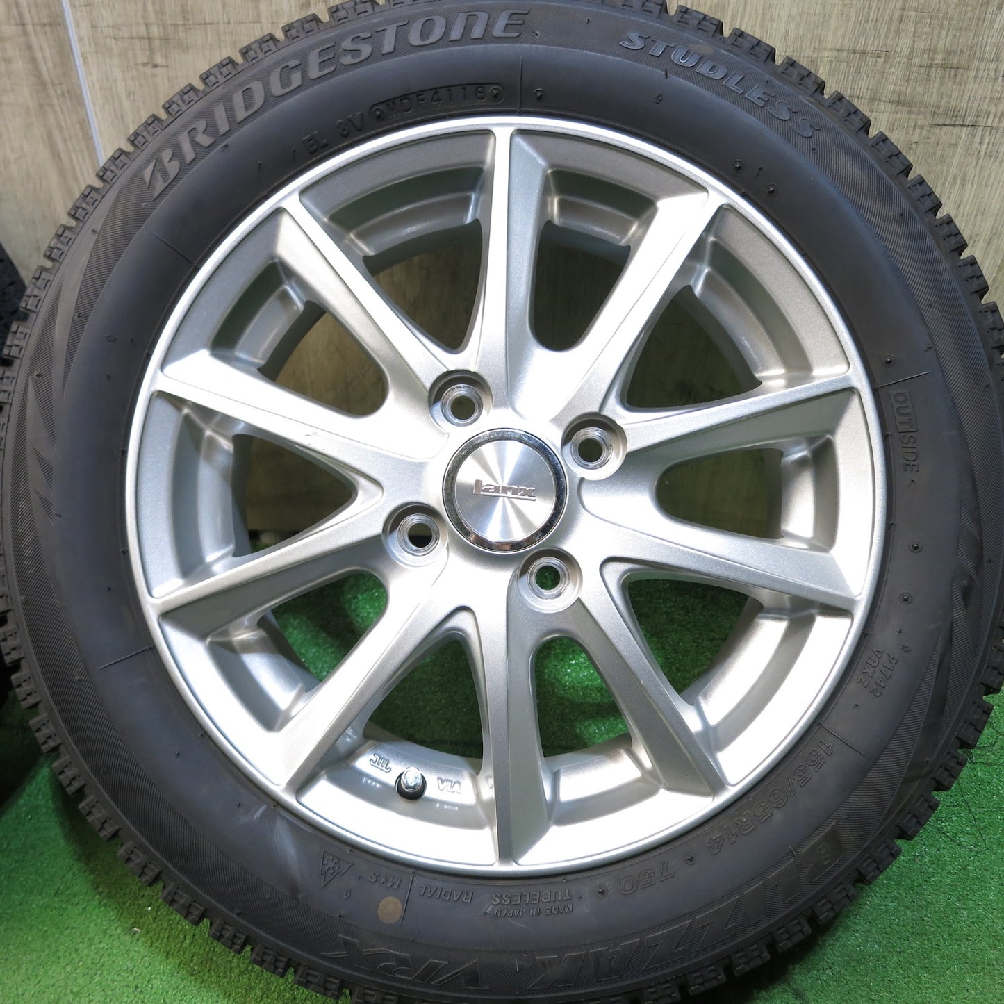 [送料無料]バリ溝！キレイ！8.5分★スタッドレス 155/65R14 ブリヂストン ブリザック VRX Lanx 社外 アルミ 14インチ PCD100/4H★3061209Hス