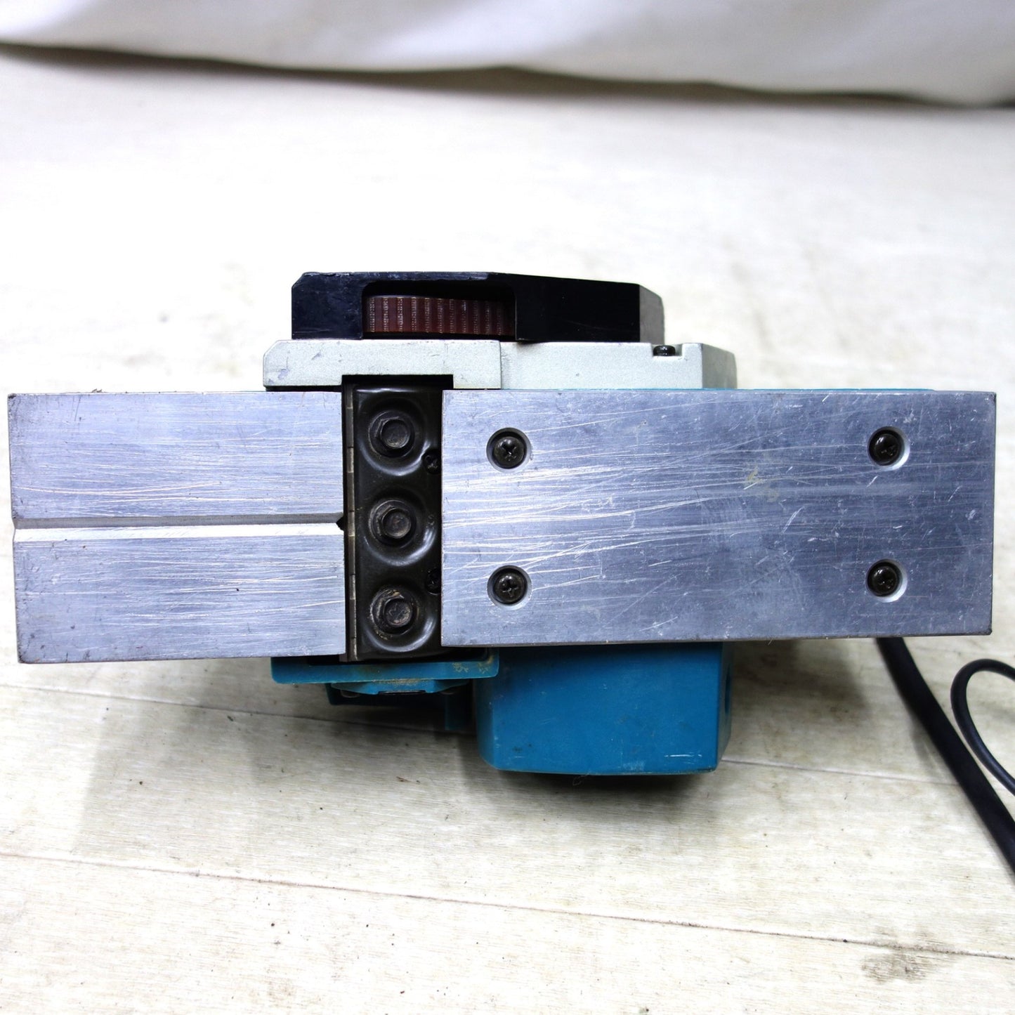 [送料無料] ◆makita マキタ 82mm 電気カンナ 1900BA 電動かんな 電動工具 100V◆