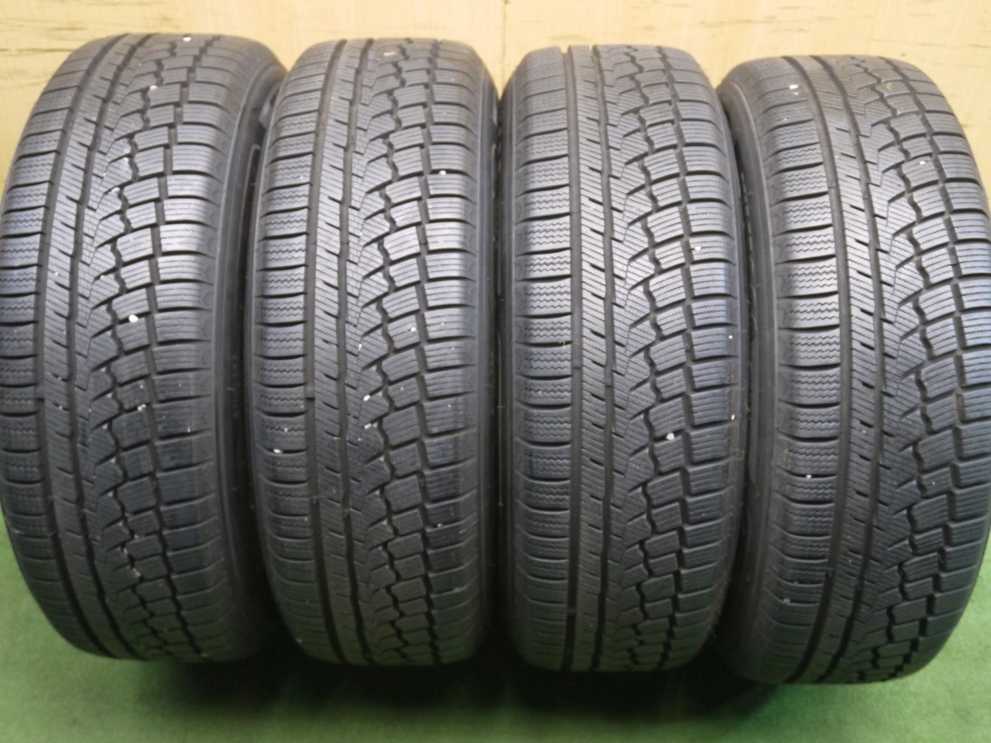[送料無料]バリ溝！キレイ！ほぼ10分★マツダ CX-5 純正 225/65R17 スタッドレス ジーテックス WH1000 SUV 17インチ PCD114.3/5H CX5★3021102クス