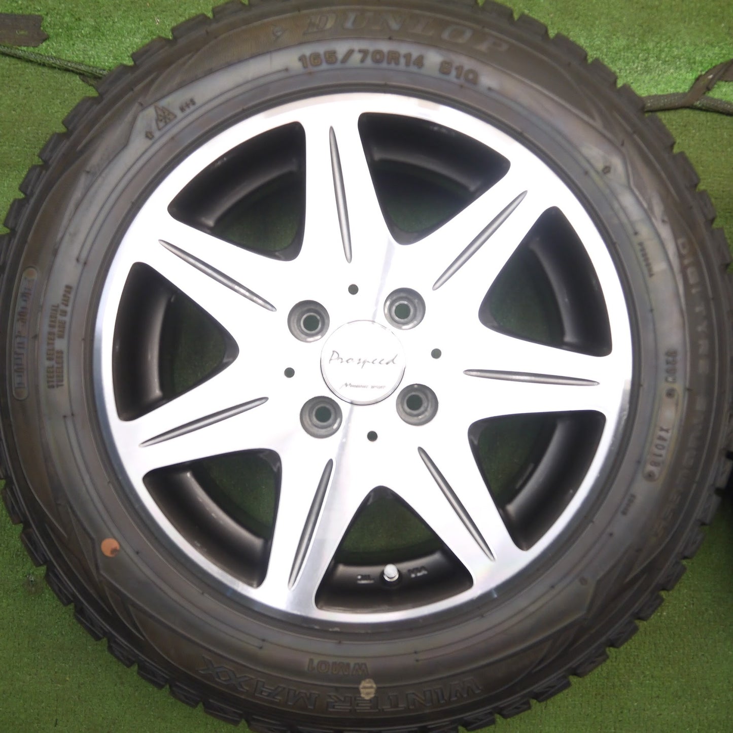 [送料無料]バリ溝！9.5分以上★スタッドレス 165/70R14 ダンロップ ウインターマックス WM01 Prospeed MANARAY SPORT 14インチ PCD100/4H★3072606Hス