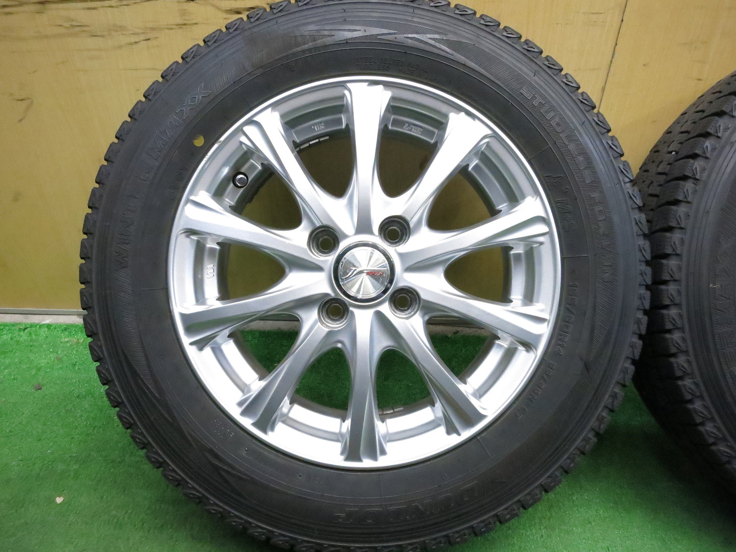 [送料無料]バリ溝！キレイ！9.5分★スタッドレス 155/80R14 88/86N ダンロップ ウインターマックス SV01 JOKER weds ジョーカー 14インチ PCD100/4H★2121902Hス