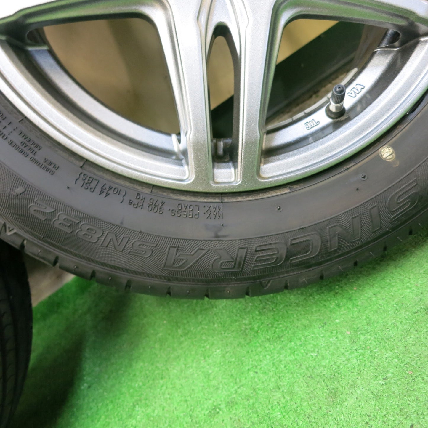 [送料無料]バリ溝！21年！キレイ！9.5分★175/65R14 WAREN HOT STUFF ファルケン シンセラ SN832i ヴァーレン 14インチ PCD100/4H★3082801ヒノ