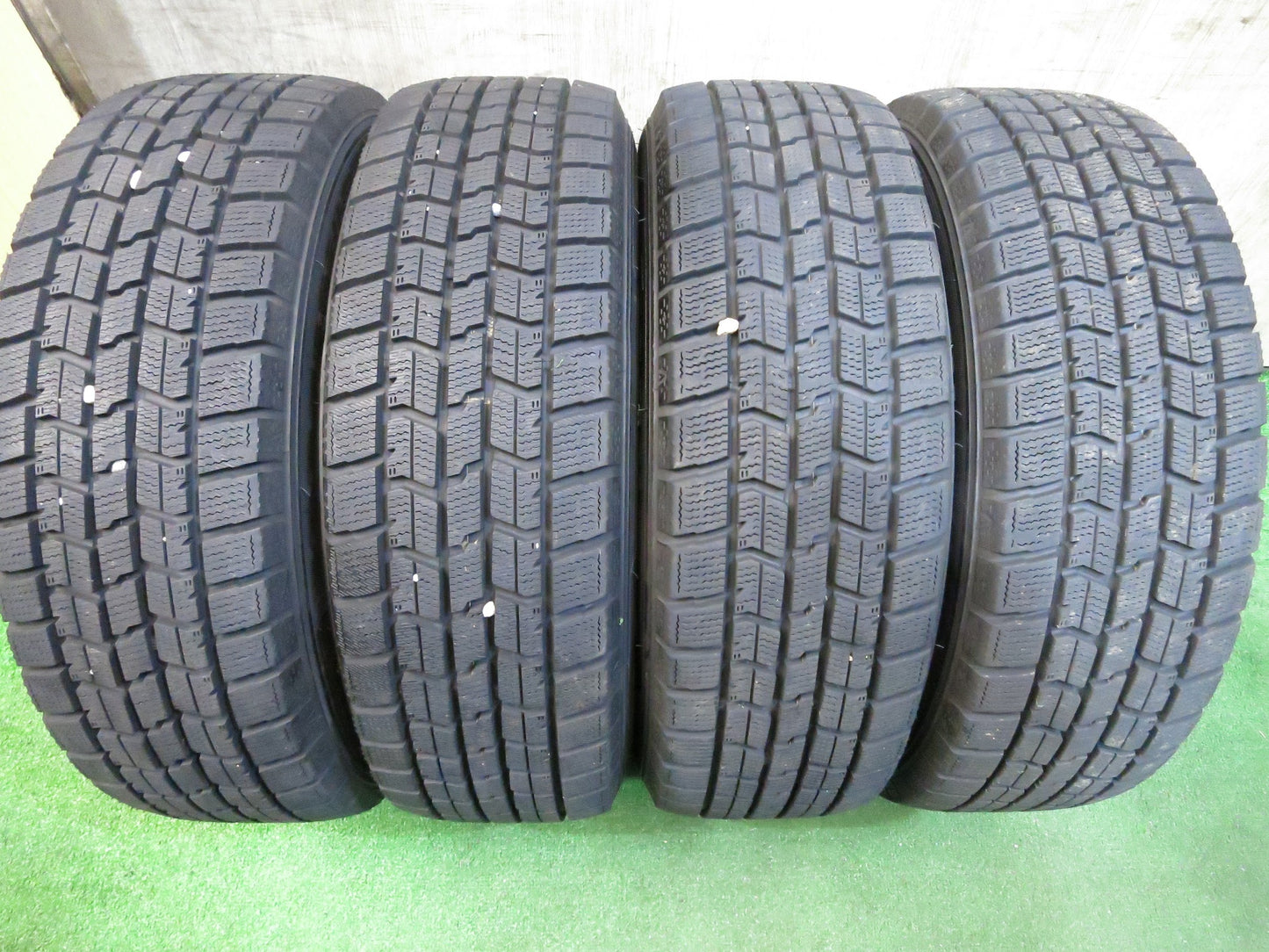 [送料無料]バリ溝！21年！ほぼ10分★スタッドレス 175/65R14 グッドイヤー アイスナビ7 FEID 社外 アルミ 14インチ PCD100/4H★2122704Ｈス