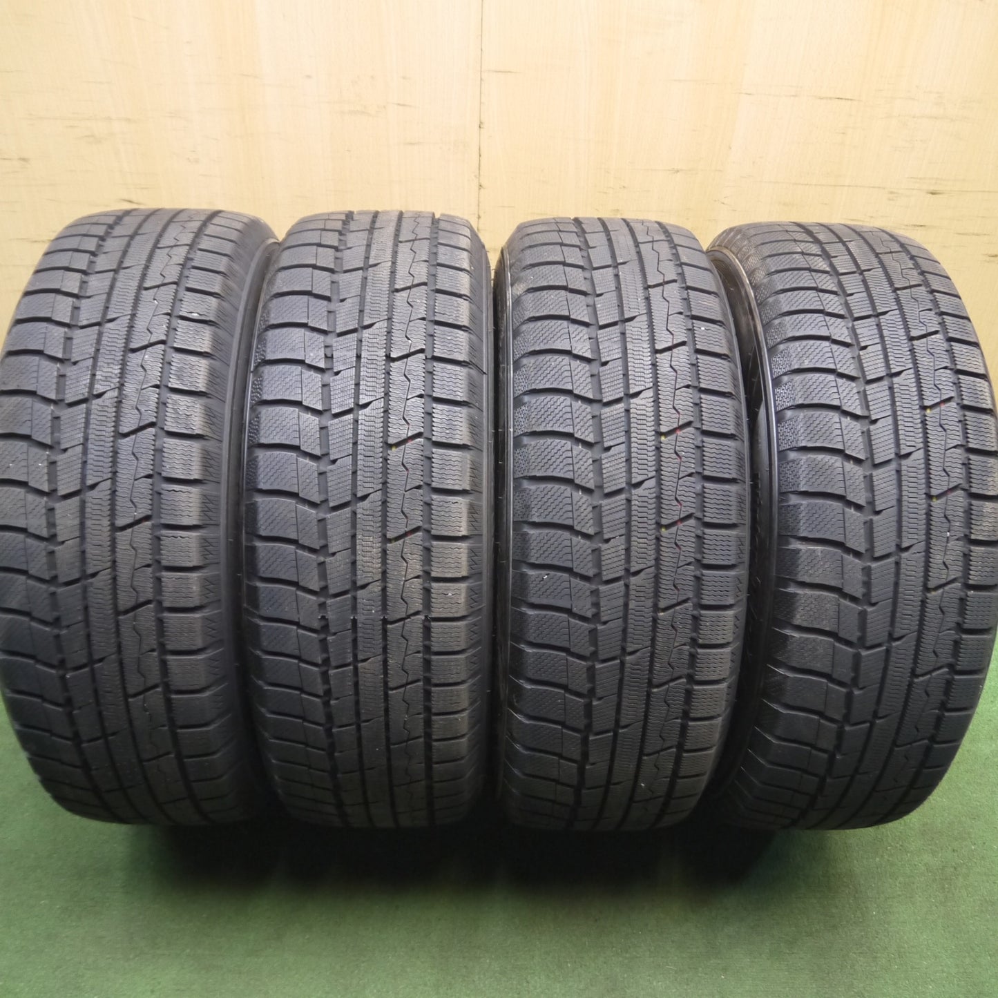 *送料無料* 超バリ溝！22年！キレイ！ほぼ10分★LOXARNY SPORT BADX 225/60R17 スタッドレス トーヨー ウインタートランパス TX ロクサーニ PCD114.3/5H★4021614Hス