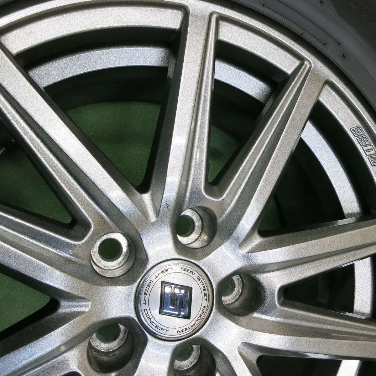 [送料無料]バリ溝！19年！キレイ！ほぼ10分★スタッドレス 225/65R17 ダンロップ ウインターマックス SJ8 SEIN ザイン 17インチ PCD114.3/5H★3102001イス