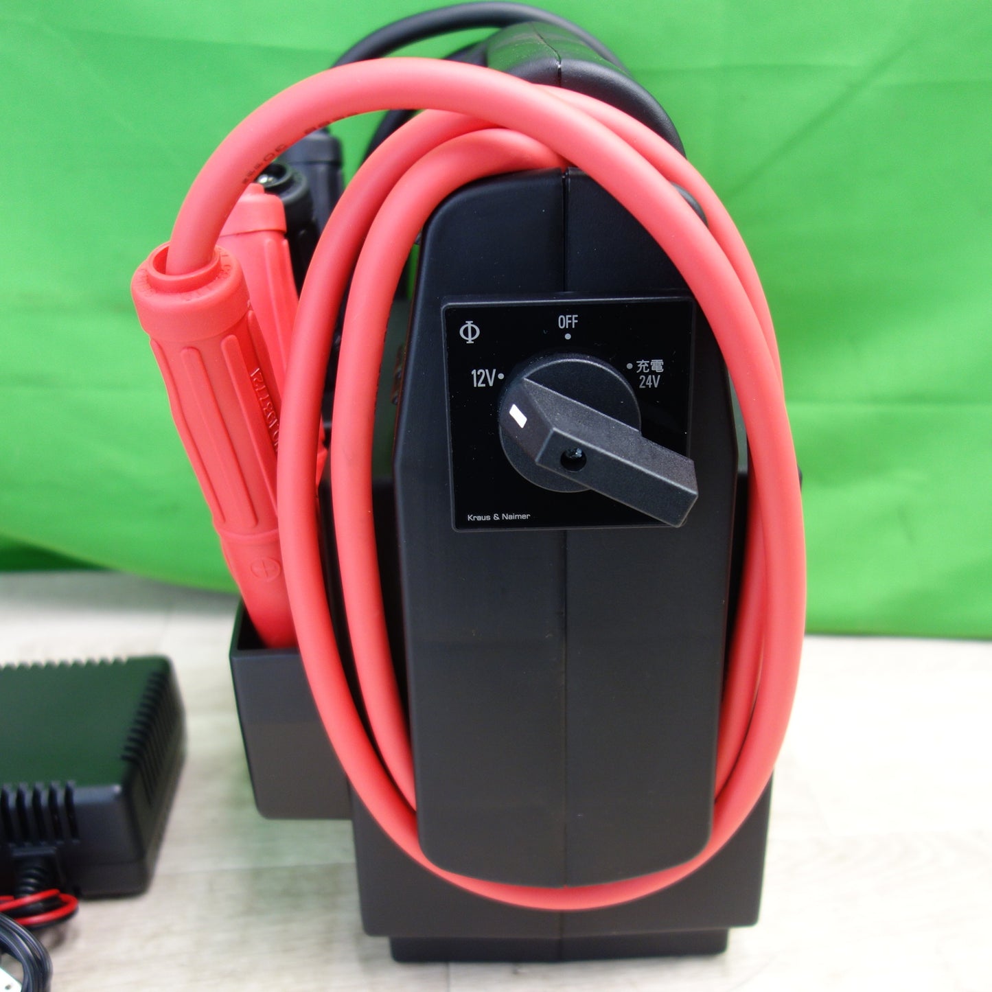 [送料無料] 未使用☆START KING ポータブル バッテリー エンジン スターター SK-1240 充電器 KB242R5B SAYTHING スタートキング☆