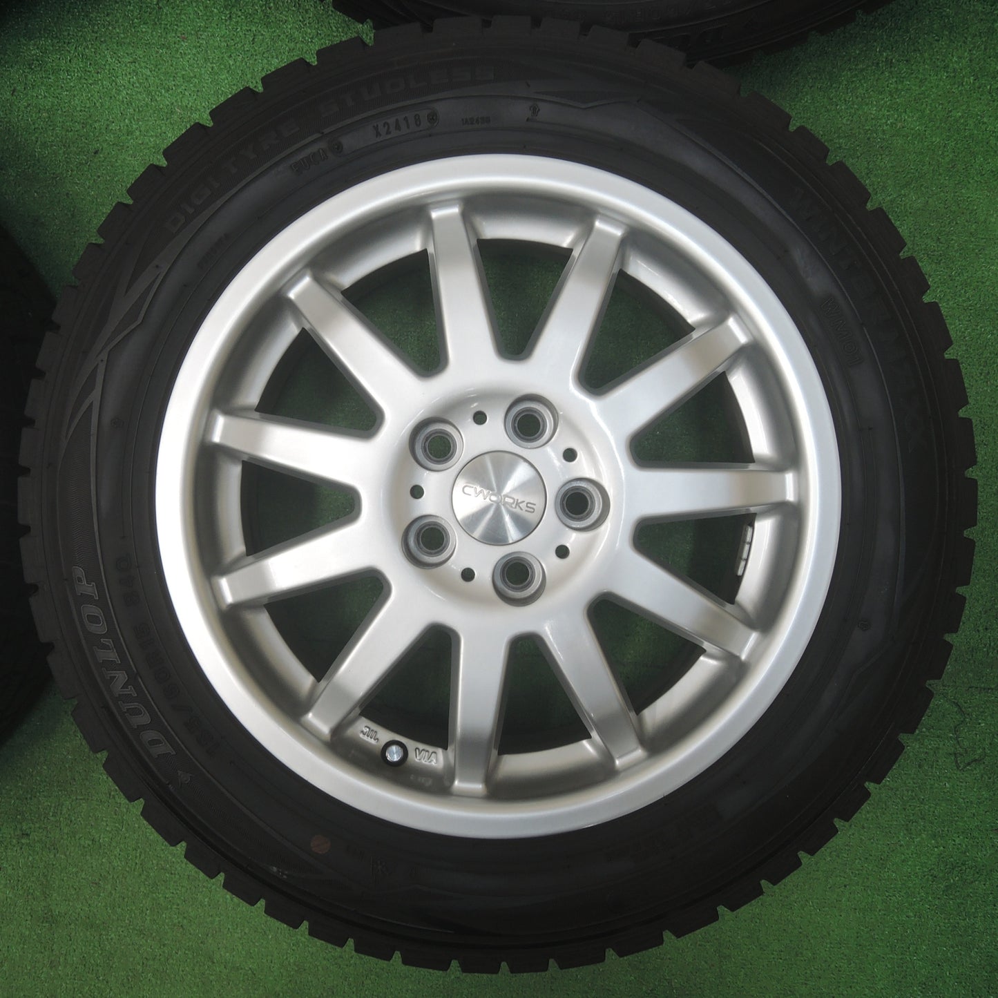 *送料無料* バリ溝！キレイ！9.5分★スタッドレス 185/60R15 ダンロップ ウインターマックス WM01 CWORKS 15インチ PCD100/5H★4022106SYス