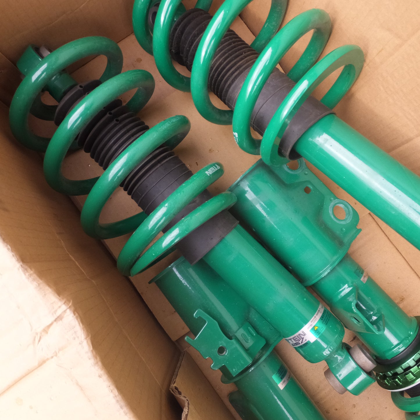 *送料無料*岐阜発★テイン TEIN 車高調 ストリートベイシスZ STREET BASIS Z GSTB4-81AS2　アルファード ヴェルファイア AGH30W GGH30W★