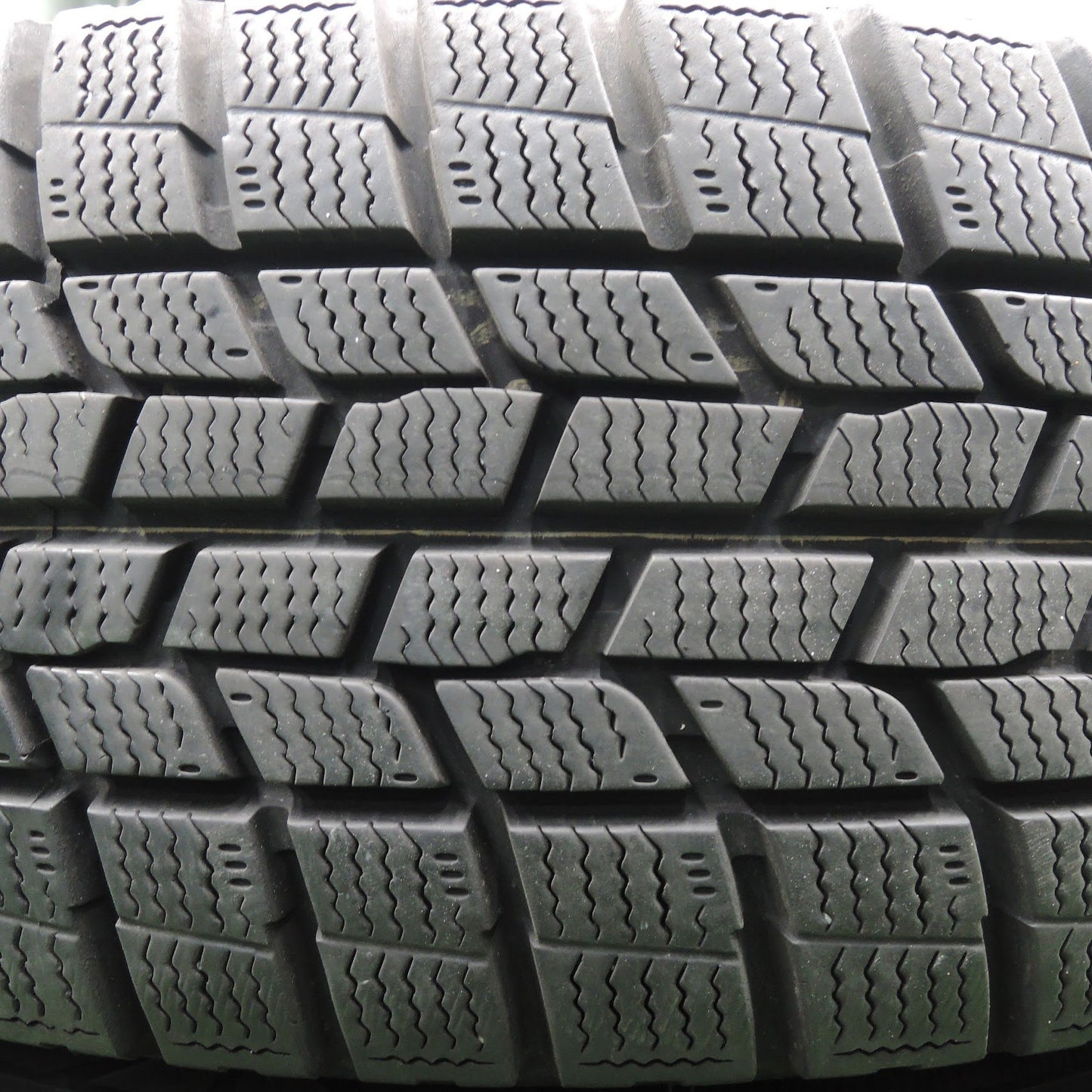 [送料無料] バリ溝！20年！キレイ！9分★スタッドレス 195/65R15 グッドイヤー アイスナビ6 VELVA ヴェルヴァ PCD114.3/5H★3120207HAス