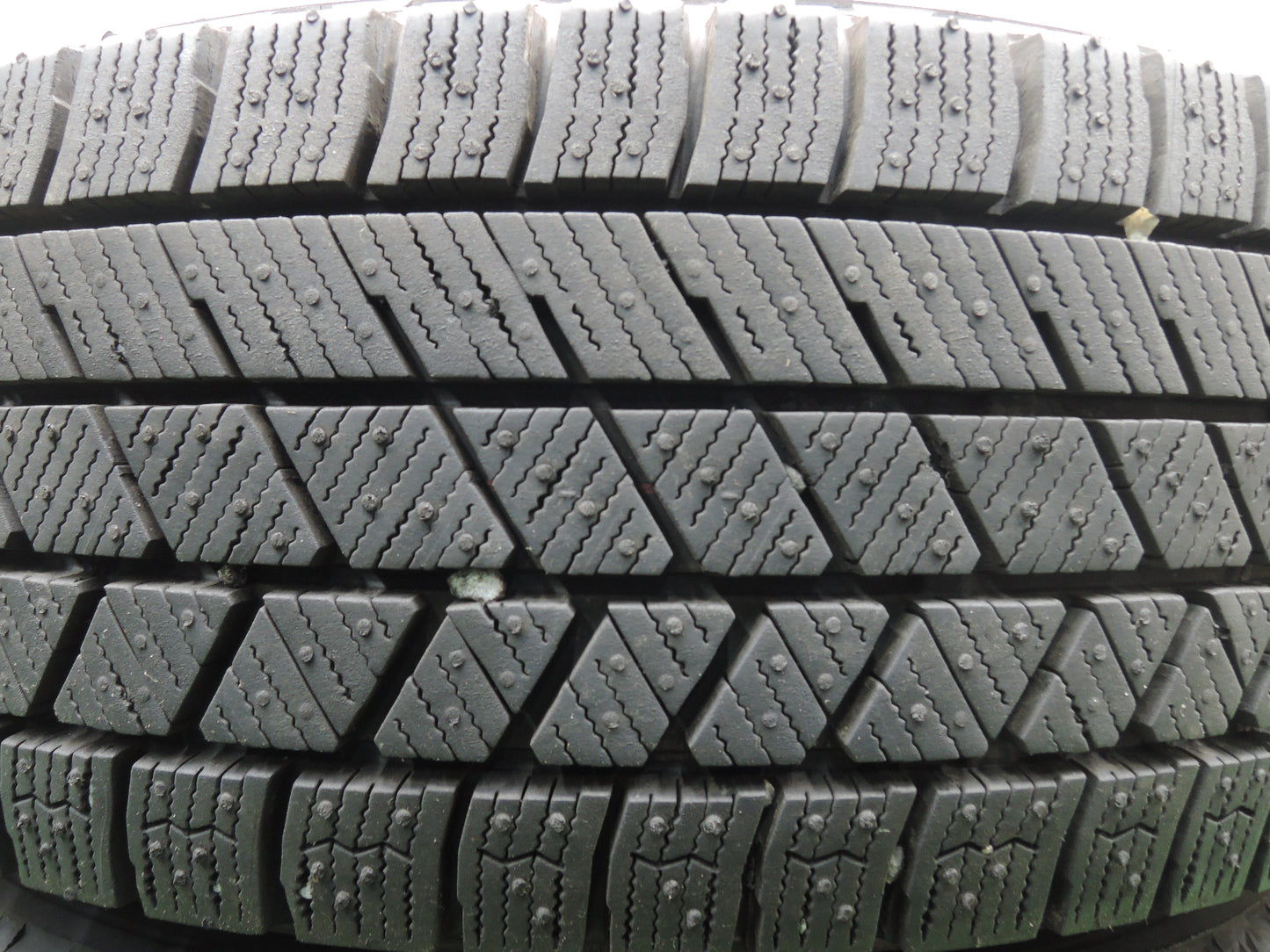 *送料無料*バリ溝！22年！ほぼ10分★ホンダ フィット 純正 スチール 175/65R14 スタッドレス ブリヂストン ブリザック VRX3 PCD100/4H★3111102HAス