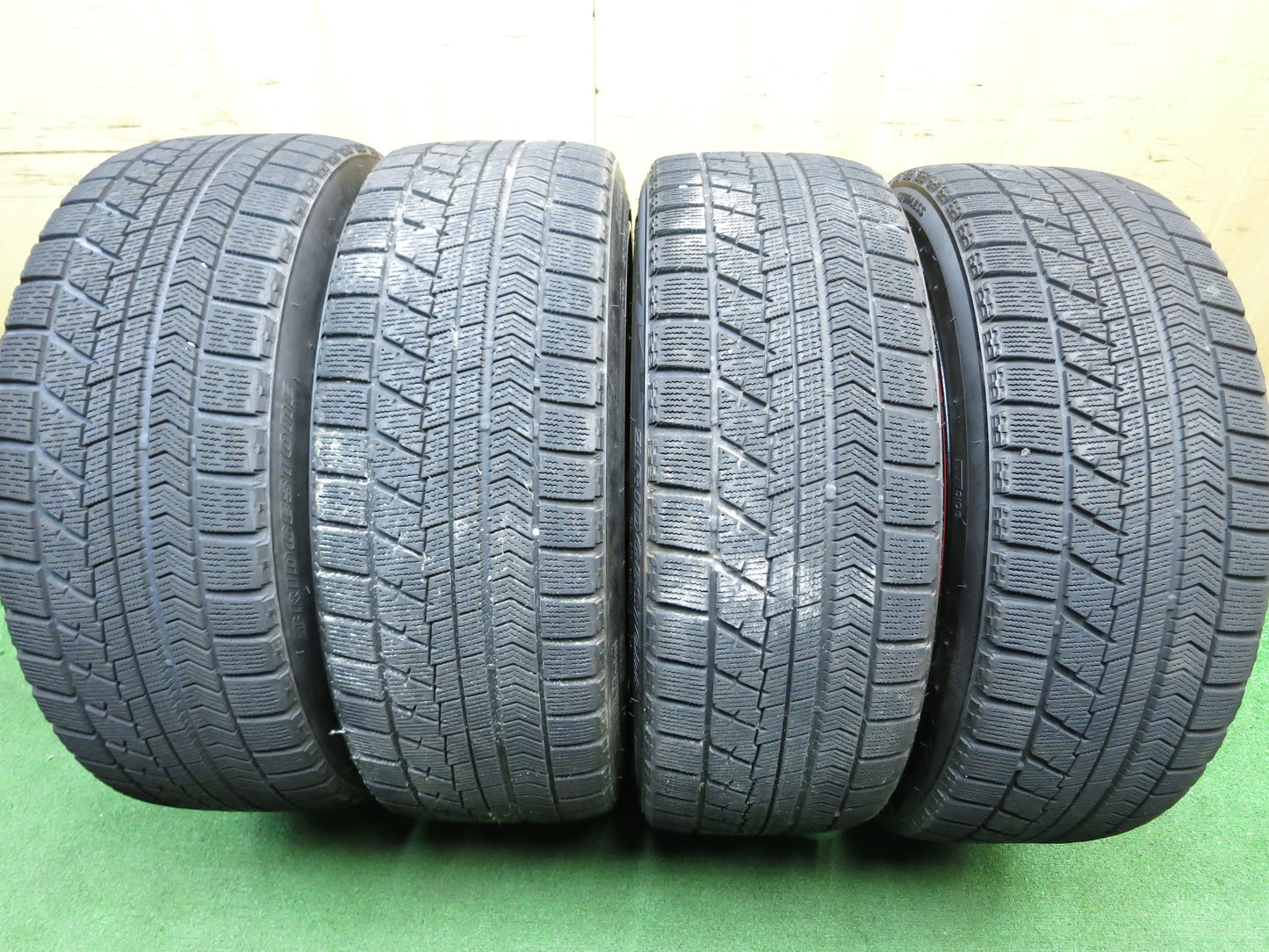 [送料無料]4本価格★トヨタ 130系 マークX G's 純正 235/40R19 スタッドレス ブリヂストン ブリザック VRX 19インチ PCD114.3/5H★2112204Hス
