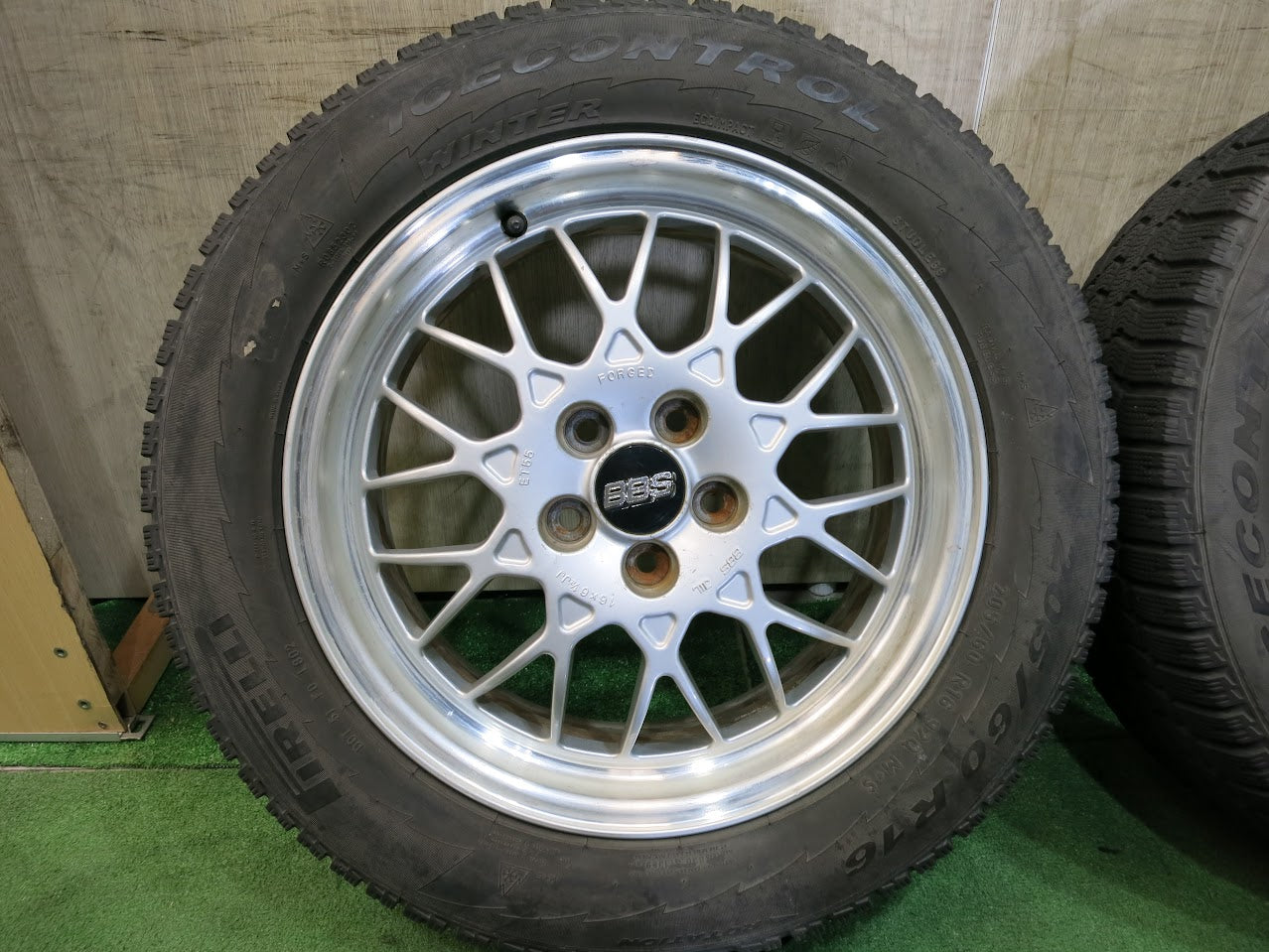 [送料無料]バリ溝！9分★三菱 純正 OP BBS 鍛造 205/60R16 スタッドレス ピレリ アイスコントロール 16インチ PCD100/5H★