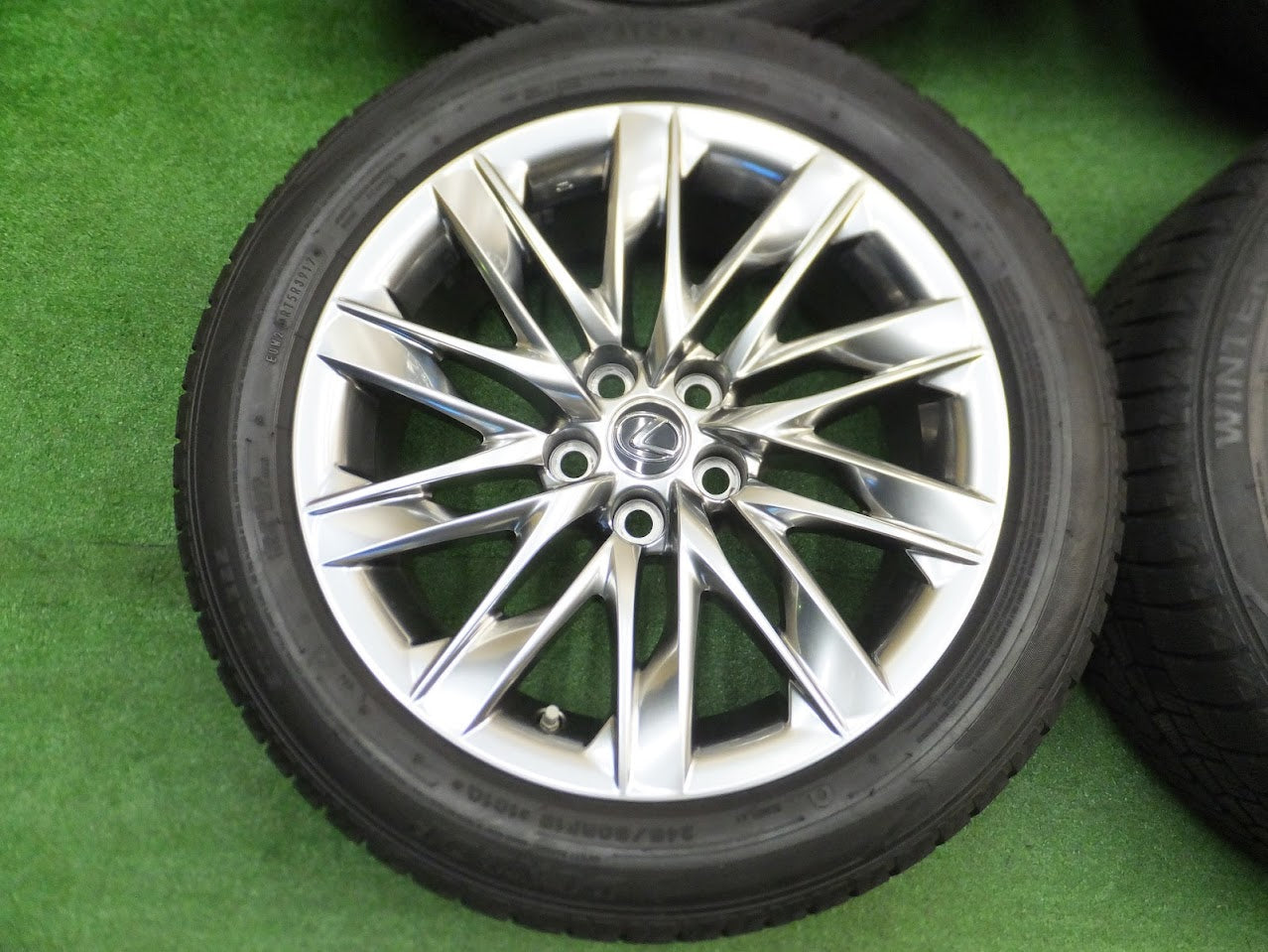 [送料無料]バリ溝！18年！綺麗！9.5分★レクサス LS500h バージョンL 純正 245/50R19 スタッドレス ダンロップ ウインターマックス WM02 PCD120/5H★