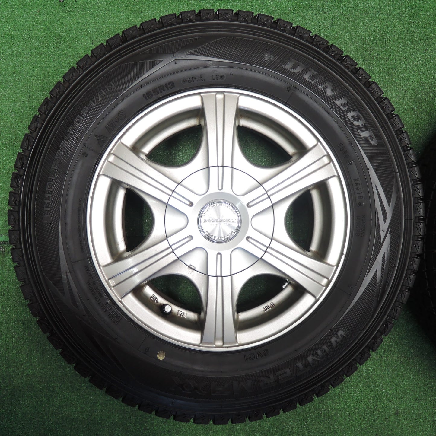 [送料無料]バリ溝！9.5分★スタッドレス 165R13 8PR ダンロップ ウインターマックス SV01 WAREN HOT STUFF ヴァーレン 13インチ PCD114.3/5H★3092402NJス