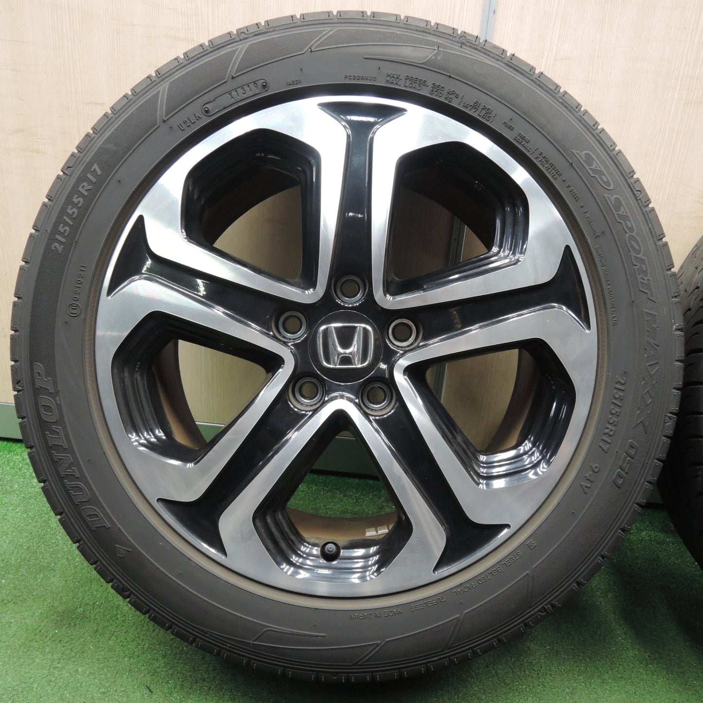 *送料無料* キレイ★ホンダ ヴェゼル 純正 215/55R17 ダンロップ SPスポーツマックス 050 17インチ PCD114.3/5H★4022306NJノ