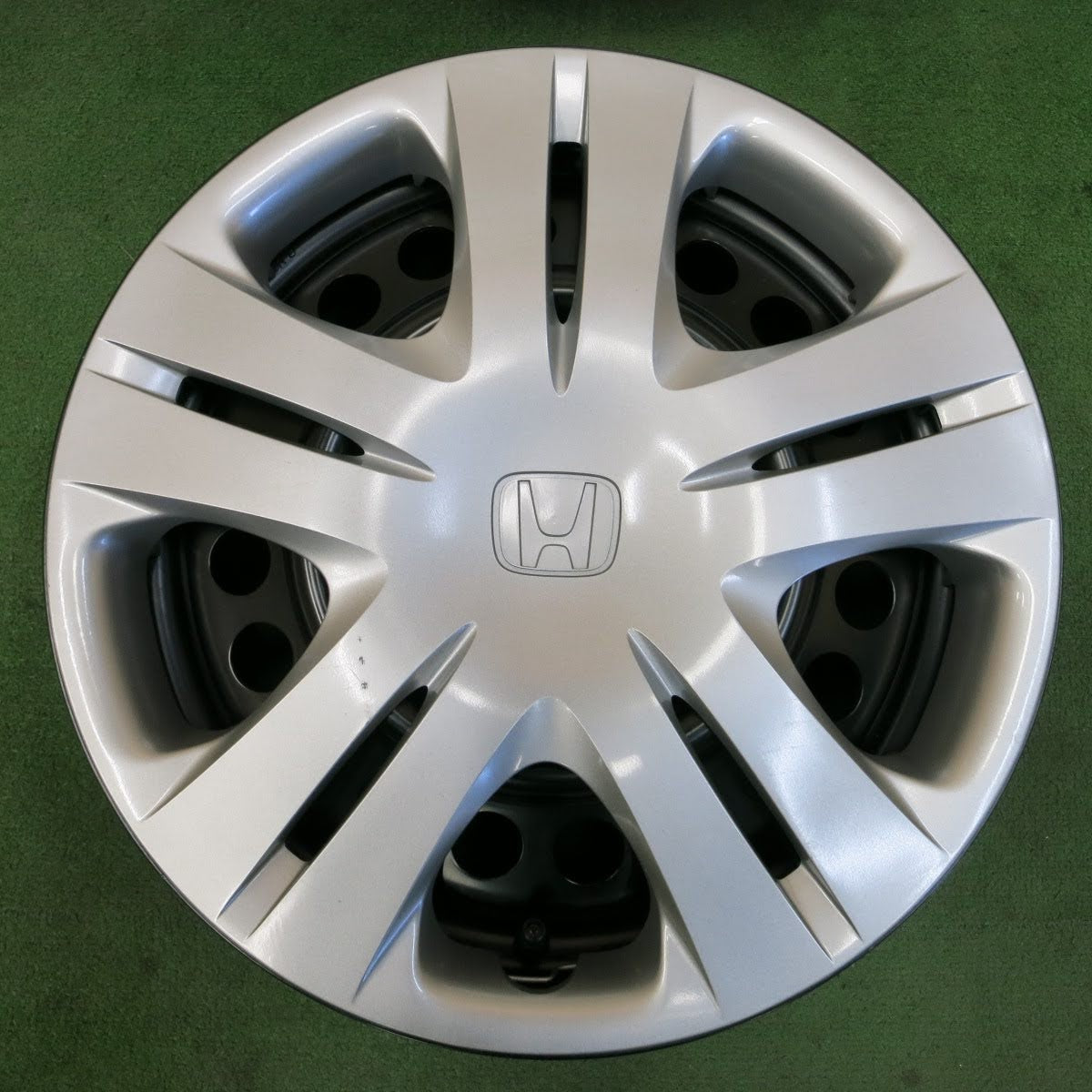 [送料無料]4本価格★ホンダ GE8 フィット 純正 スチール ホイール 15インチ 15×5.5J PCD100/4H★3101107イホ