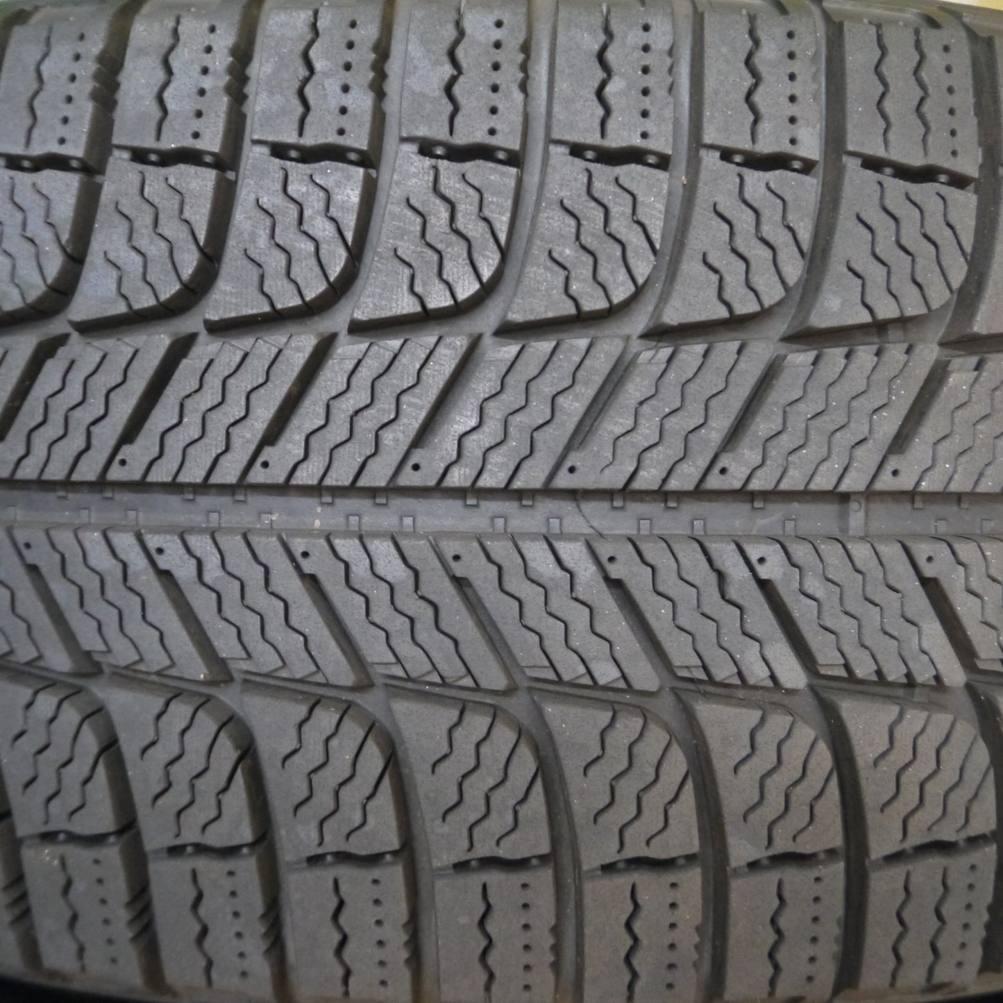 *送料無料*超バリ溝！キレイ！9.5分以上★レガシィ 等 205/55R16 スタッドレス ミシュラン X-ICE3+ VELVA ヴェルヴァ 16インチ PCD100/5H★4012903Hス