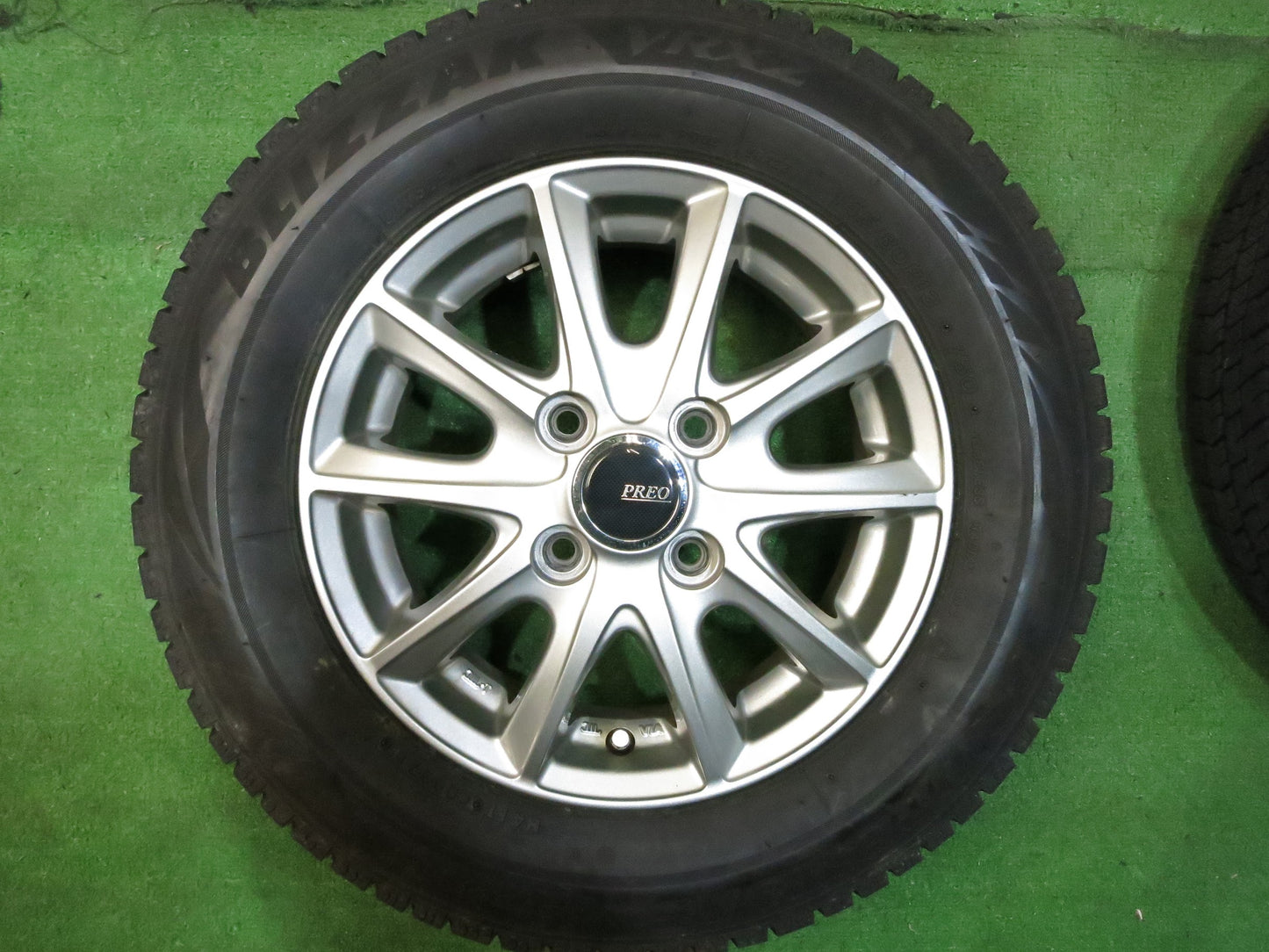 [送料無料]キレイ！18年★スタッドレス 145/80R13 ブリヂストン ブリザック VRX2 PREO 社外 アルミ 13インチ PCD100/4H★2121403Hス