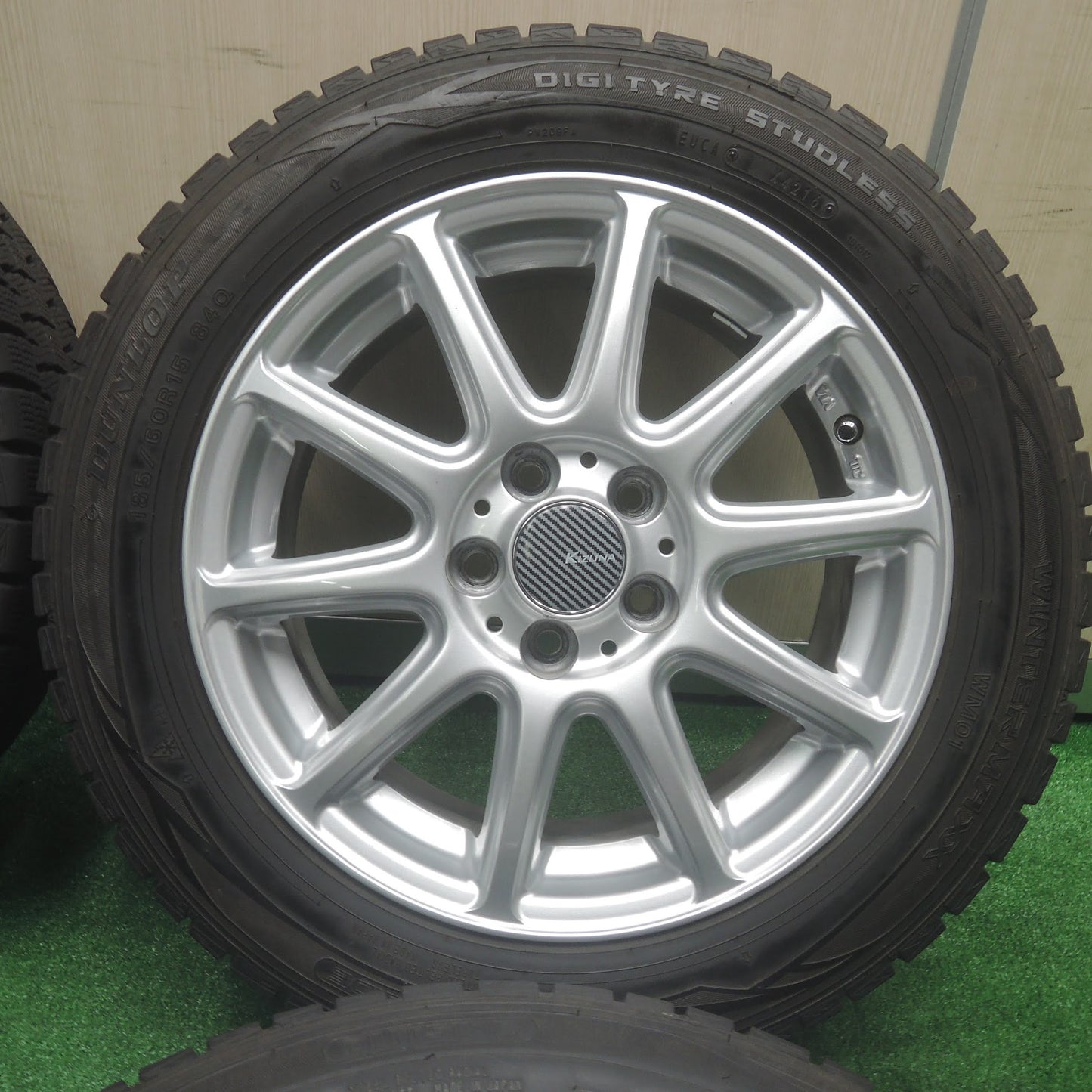 [送料無料]バリ溝！キレイ！9.5分★スタッドレス 185/60R15 ダンロップ ウインターマックス WM01 KIZUNA キズナ 15インチ PCD100/5H★3092010SYス