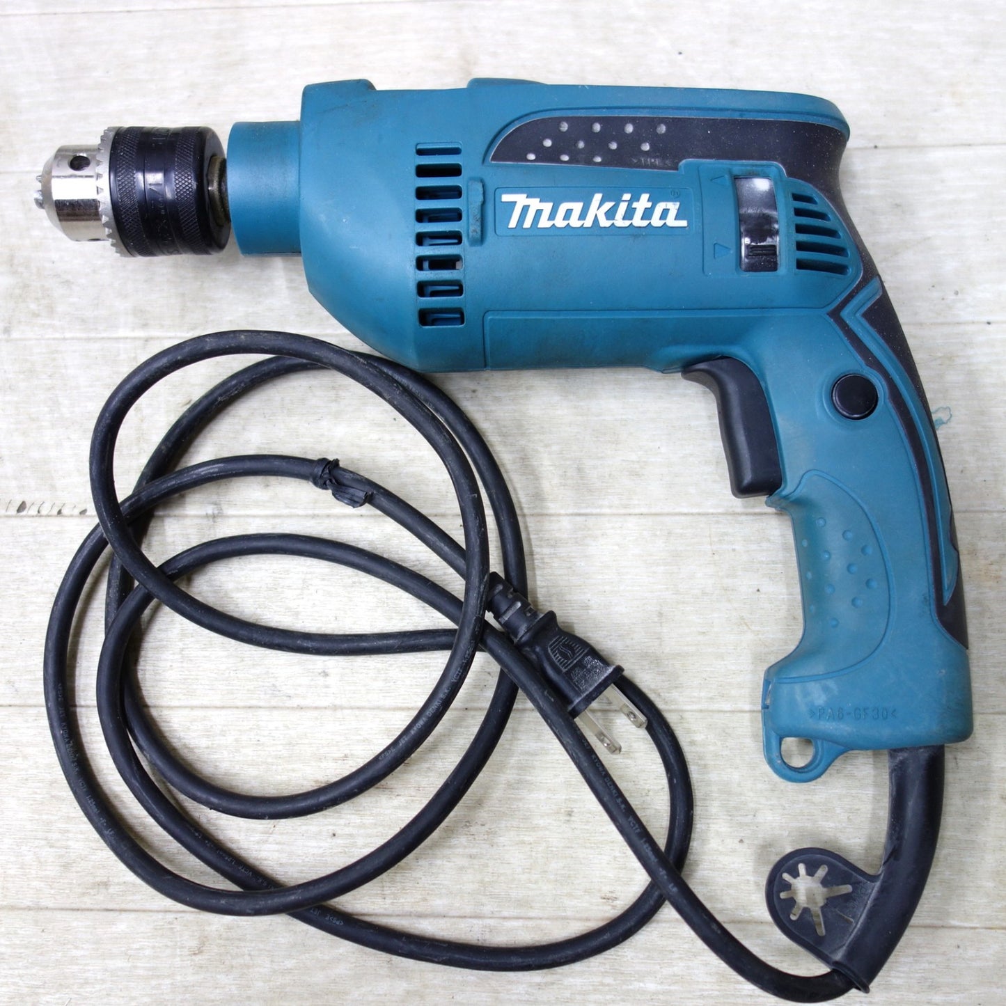 [送料無料] ◆makita マキタ 16mm 震動ドリル HP1640F 鉄工13mm コンクリート16mm 振動ドリル 電動工具 100V◆