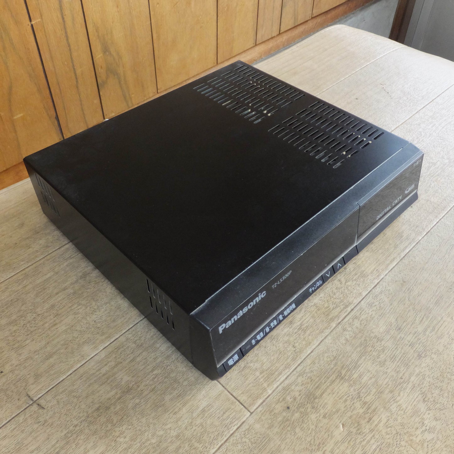 [送料無料]現状品★パナソニック Panasonic CATVデシタルSTB TZ-LS300PA　100V 50Hz/60Hz★