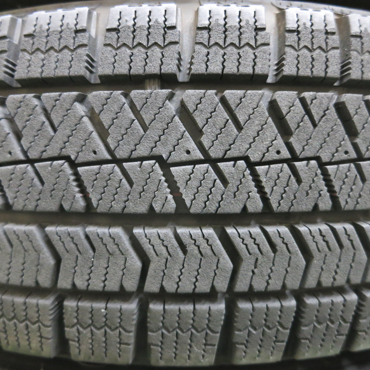 *送料無料*バリ溝！21年！キレイ！8.5分★スタッドレス 155/65R14 ブリヂストン ブリザック VRX2 EuroSpeed MANARAY SPORT 14インチ PCD100/4H★3121904イス