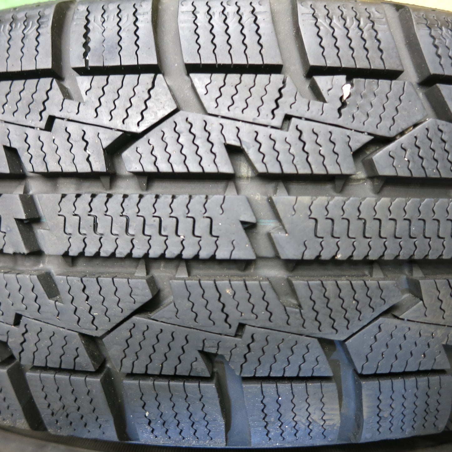 [送料無料]バリ溝！20年！キレイ！9.5分★スタッドレス 155/65R14 トーヨー オブザーブ ガリット GIZ AZ SPORTS AZスポーツ 14インチ PCD100/4H★3042614Hス