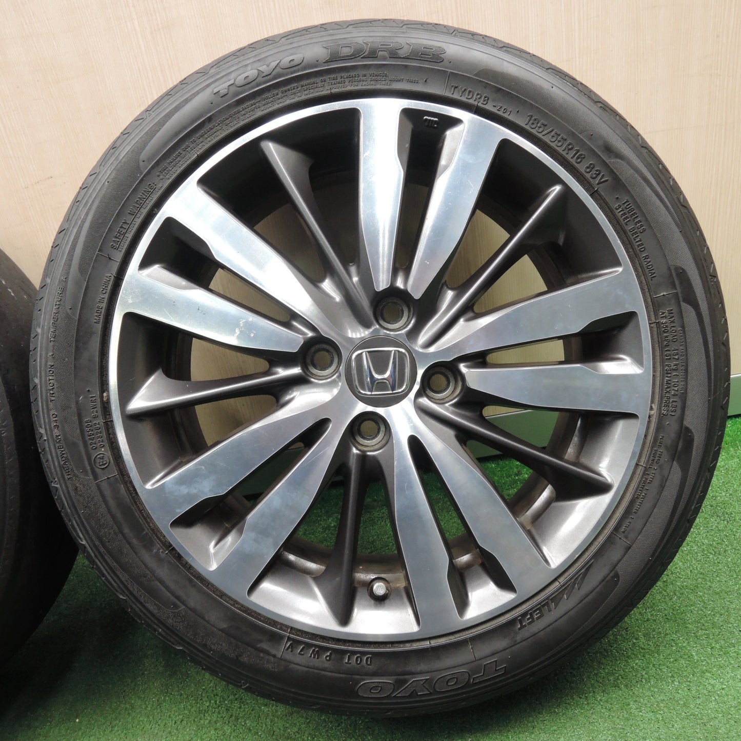 *送料無料* 4本価格★ホンダ GK5 GP5 フィット RS 純正 185/55R16 トーヨー DRB 16インチ PCD100/4H★4021901NJノ