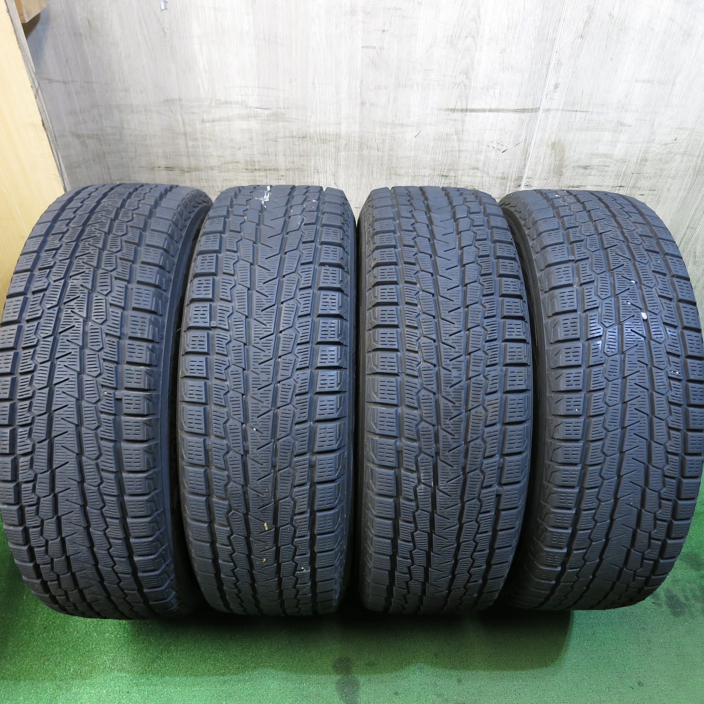[送料無料]バリ溝！19年！キレイ！8.5分★スタッドレス 225/65R17 ヨコハマ アイスガード G075 GRASS グラス 17インチ PCD114.3/5H★3061310Hス