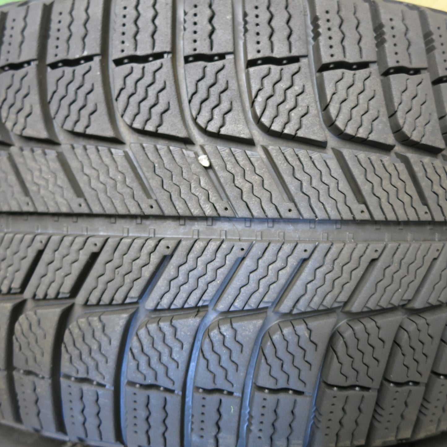 [送料無料]バリ溝！19年！9.5分★スタッドレス 225/45R17 ミシュラン X-ICE3+ タイヤ 17インチ レガシィ インプレッサ BRZ 86 スカイライン 等★3062117Hスタ