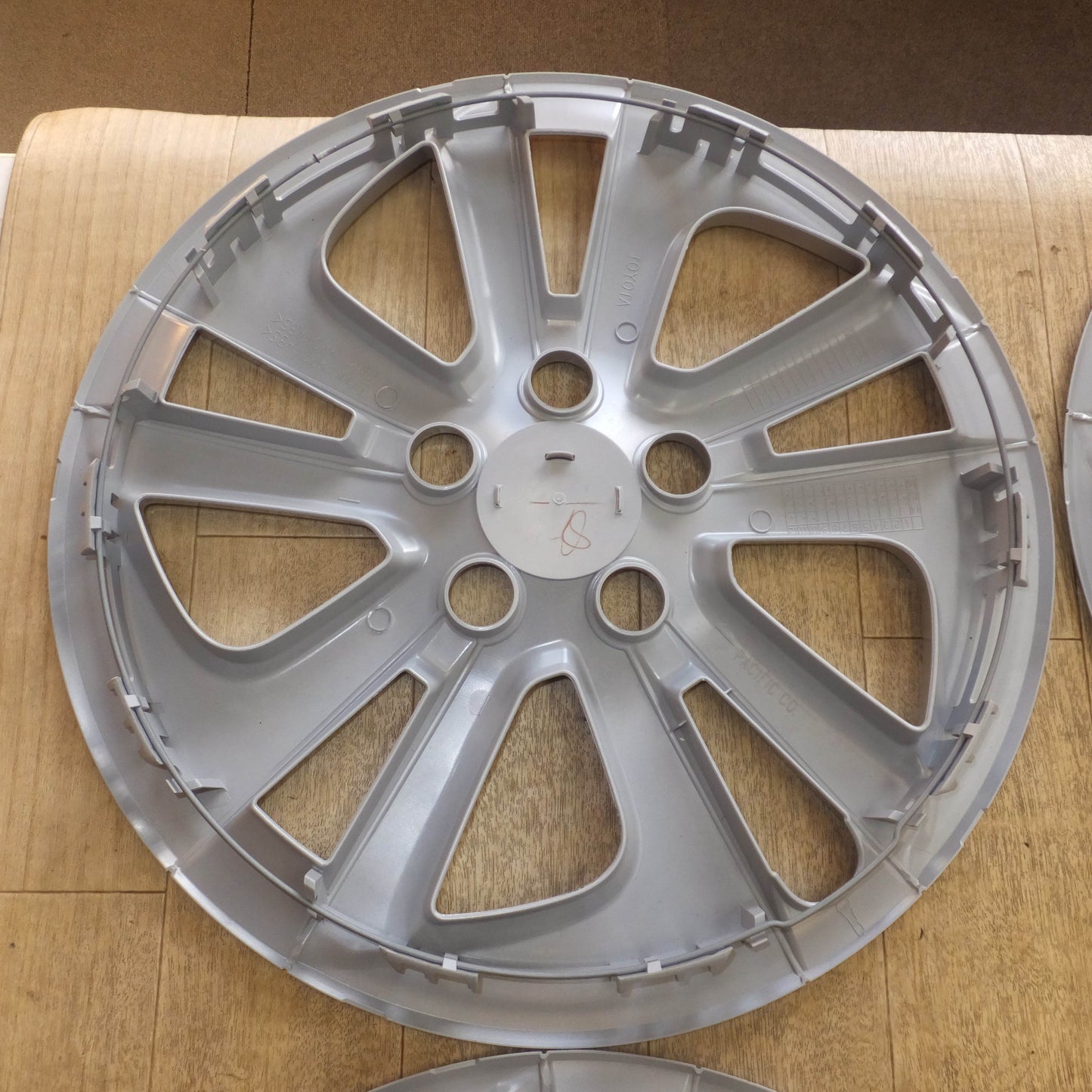 [送料無料]美品★トヨタ TOYOTA 純正 プリウス ZVW50 ZVW51 ホイールキャップ 15インチ 4枚 セット★