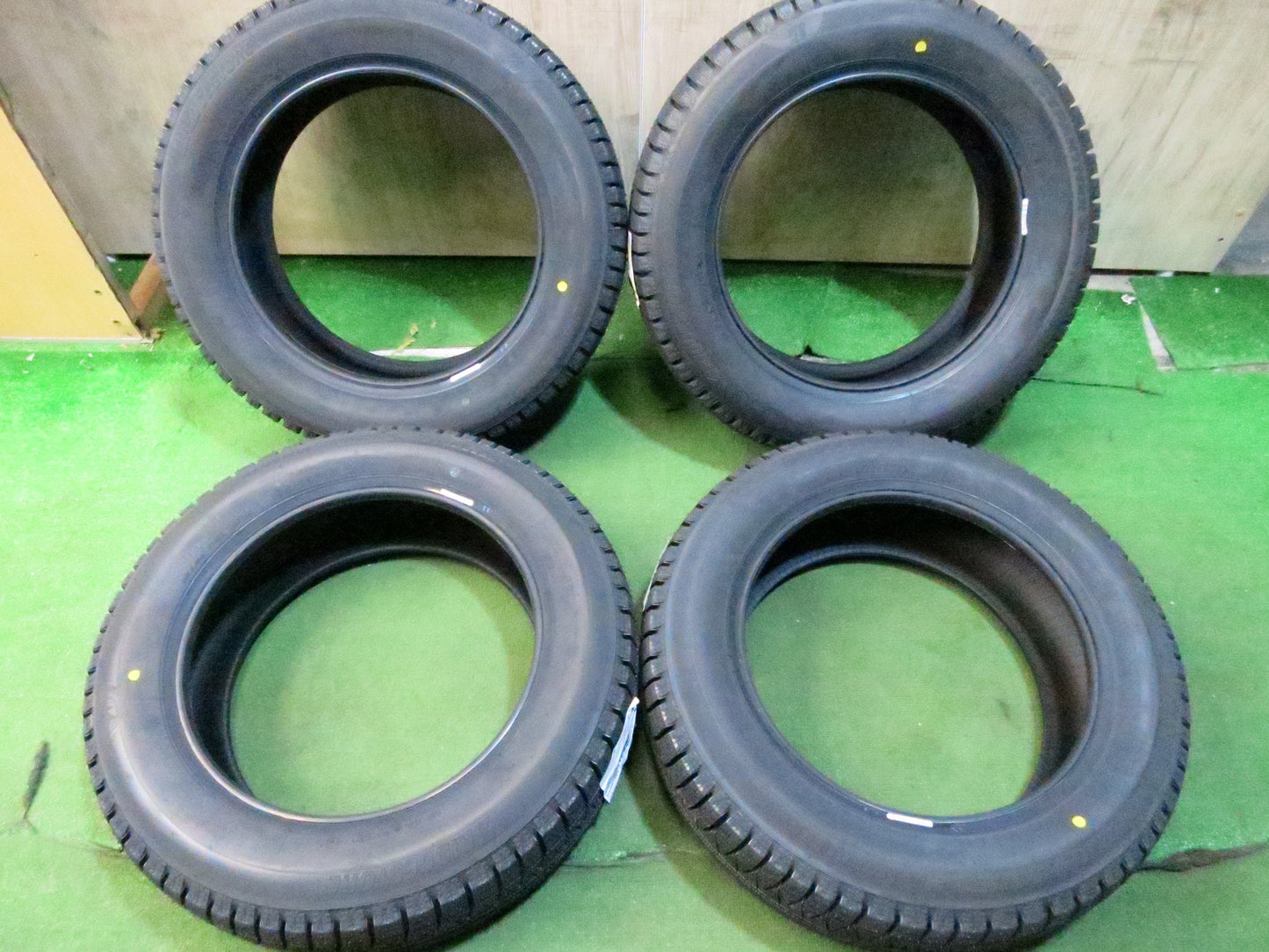 [送料無料]未使用！22年★スタッドレス 185/60R15 ブリヂストン アイスパートナー2 タイヤ 15インチ フィット スイフト ヴィッツ アクア 等★3031003Hスタ