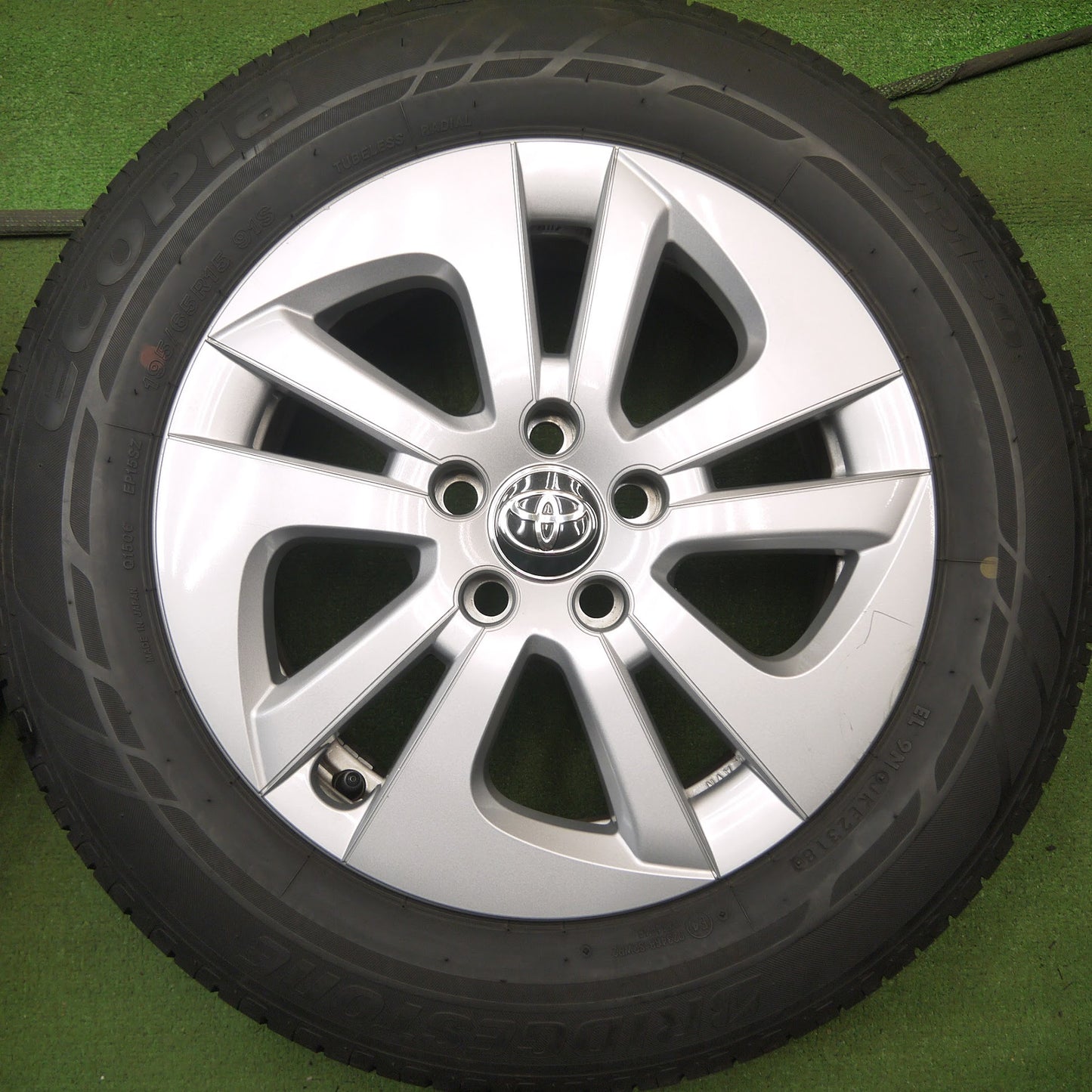 [送料無料]バリ溝！キレイ！9.5分★トヨタ 50系 プリウス 純正 195/65R15 ブリヂストン エコピア EP150 15インチ PCD100/5H★3090101Hノ