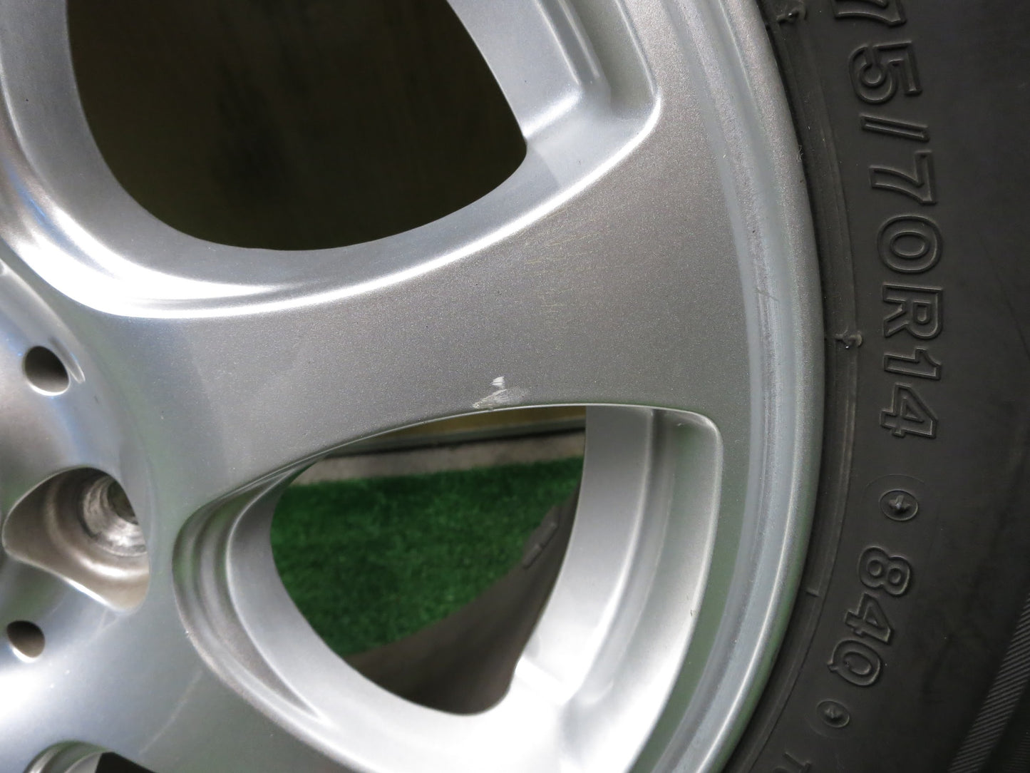 [送料無料]バリ溝！20年！8.5分★スタッドレス 175/70R14 ブリヂストン ブリザック VRX2 ZACK JP-7 ザック 14インチ PCD100/4H★2112103Hス