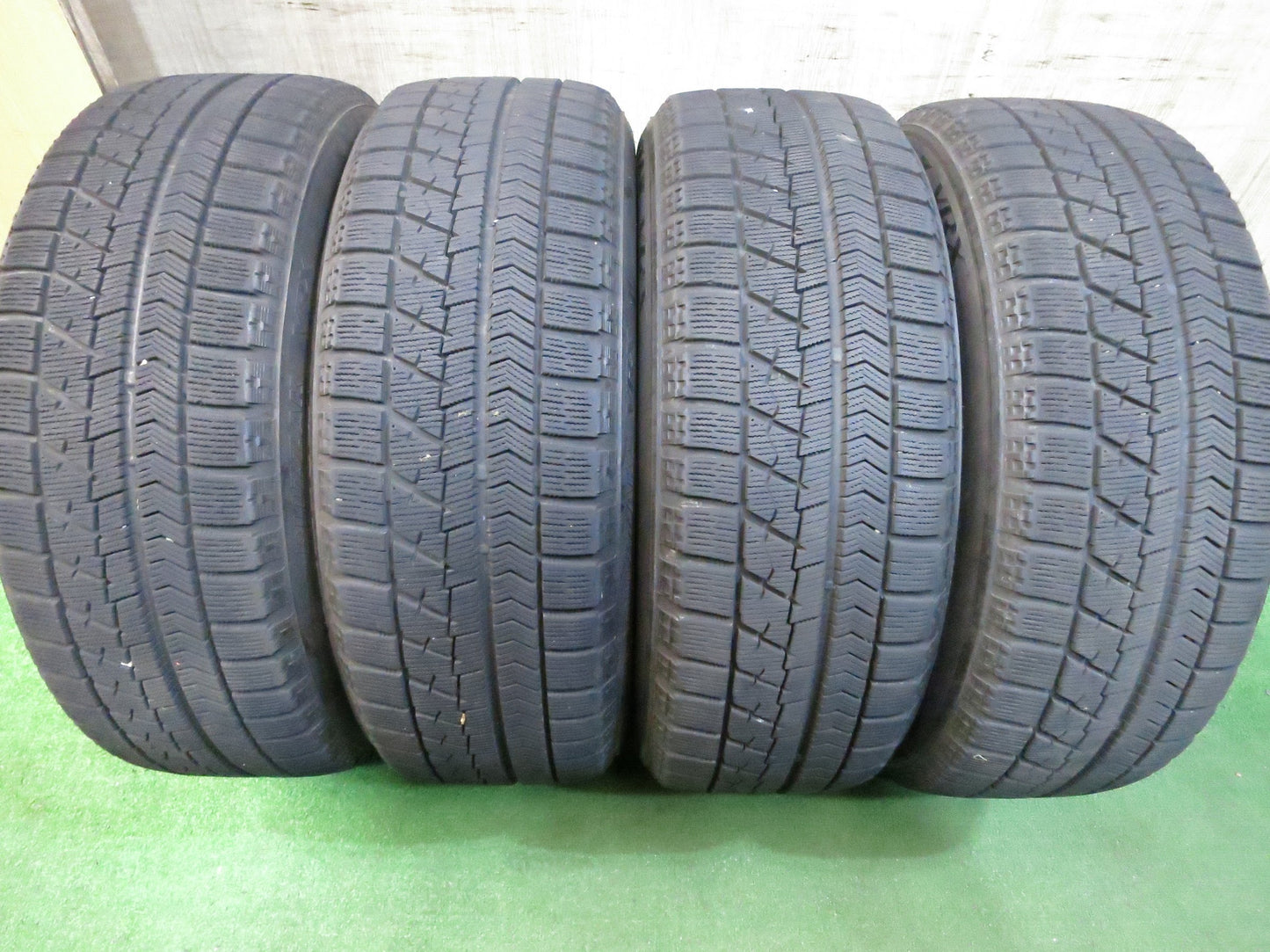 [送料無料]キレイ★BMW 等 205/60R16 スタッドレス AGA TAS ブリヂストン ブリザック VRX 16インチ PCD120/5H★3022405Hス